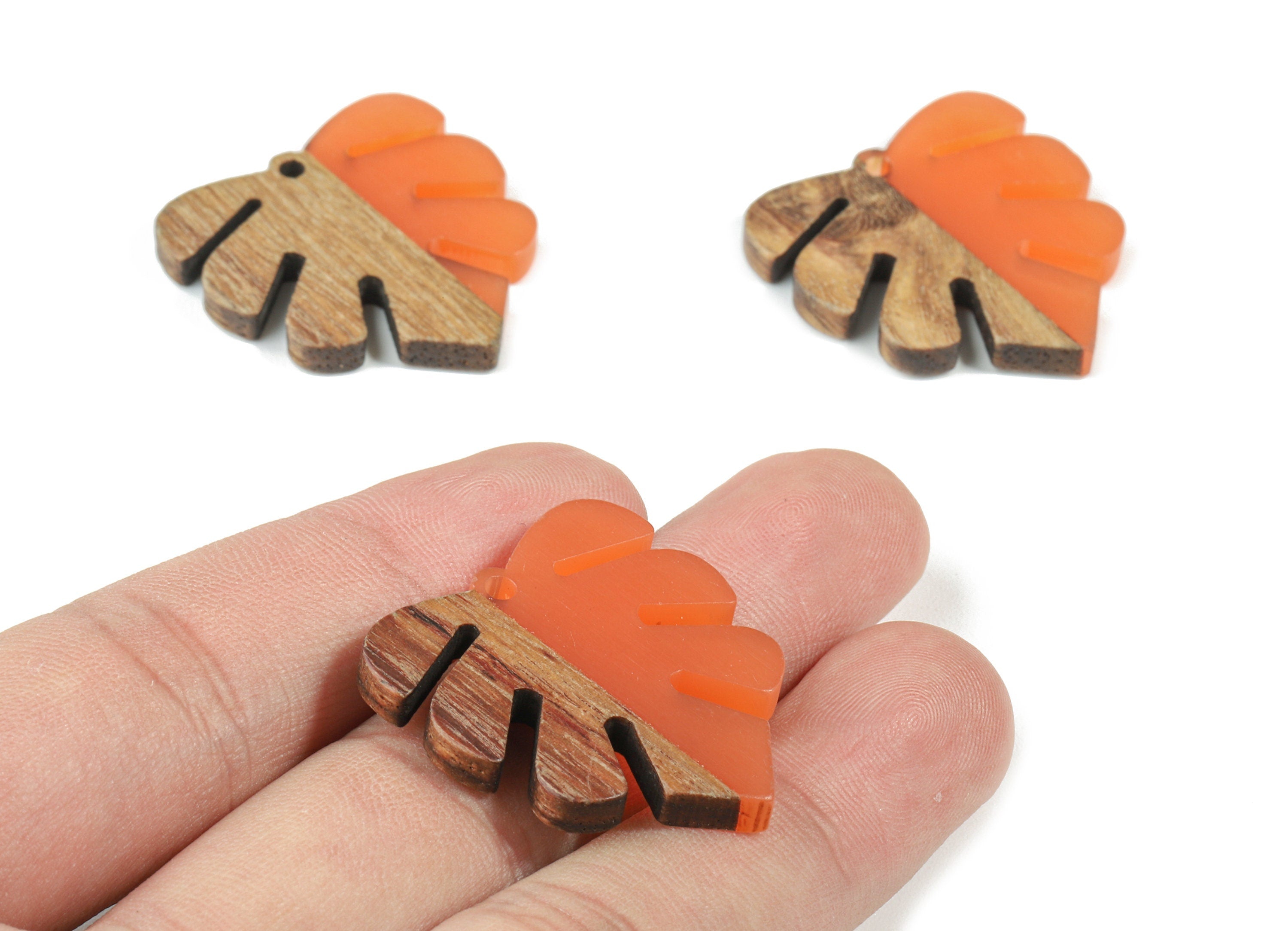 Epoxy Redwood Monstera Charm - Epoxy Resin Wood Leaf Pendant - Redwood and Resin Necklace - Jewelry Supplies - 30.45x28.25x3.83mm - BB1094A - DOMEDBAZAAR