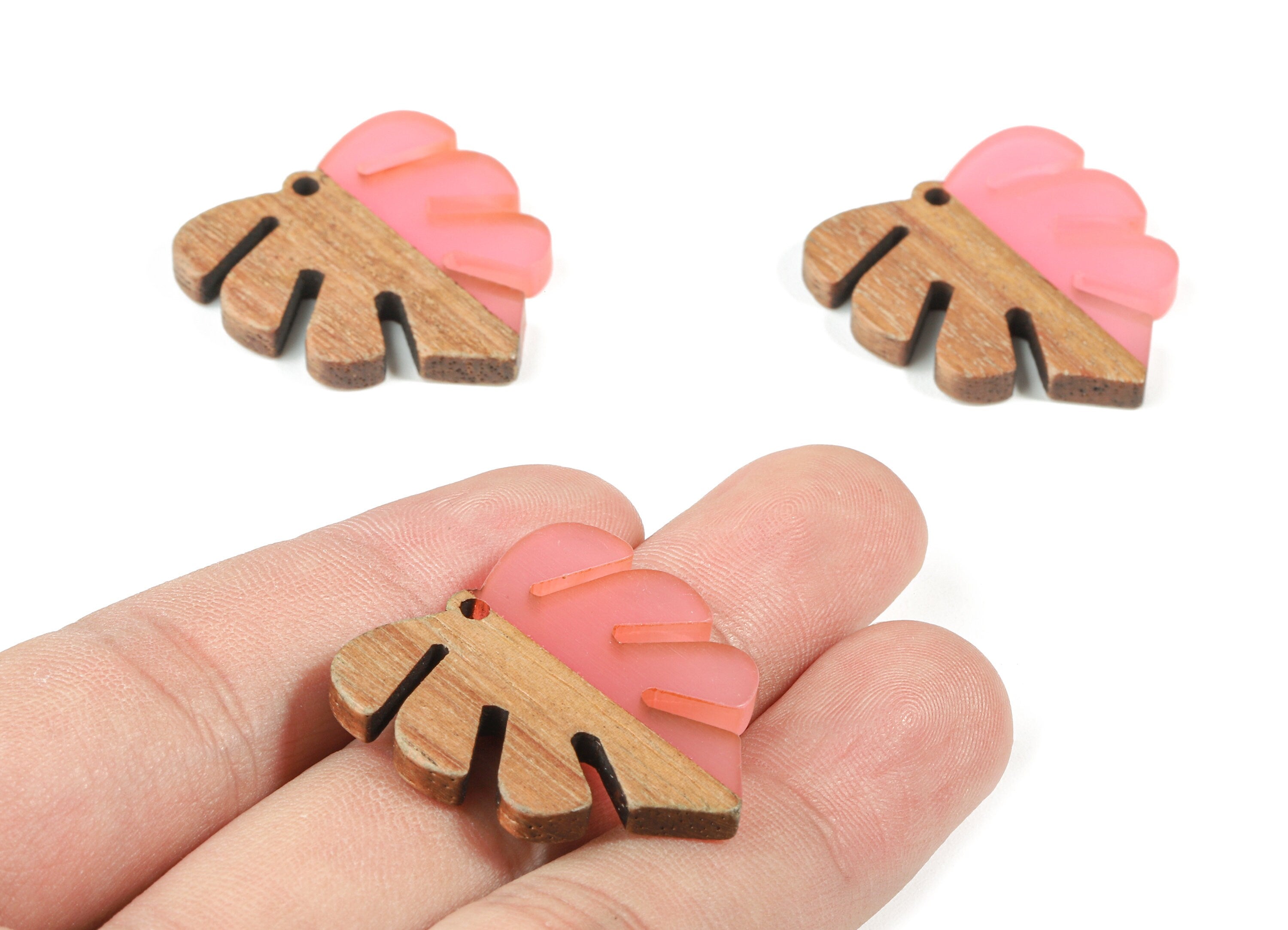 Epoxy Redwood Monstera Charm - Epoxy Resin Wood Leaf Pendant - Redwood and Resin Necklace - Jewelry Supplies - 30.45x28.25x3.83mm - BB1094B - DOMEDBAZAAR