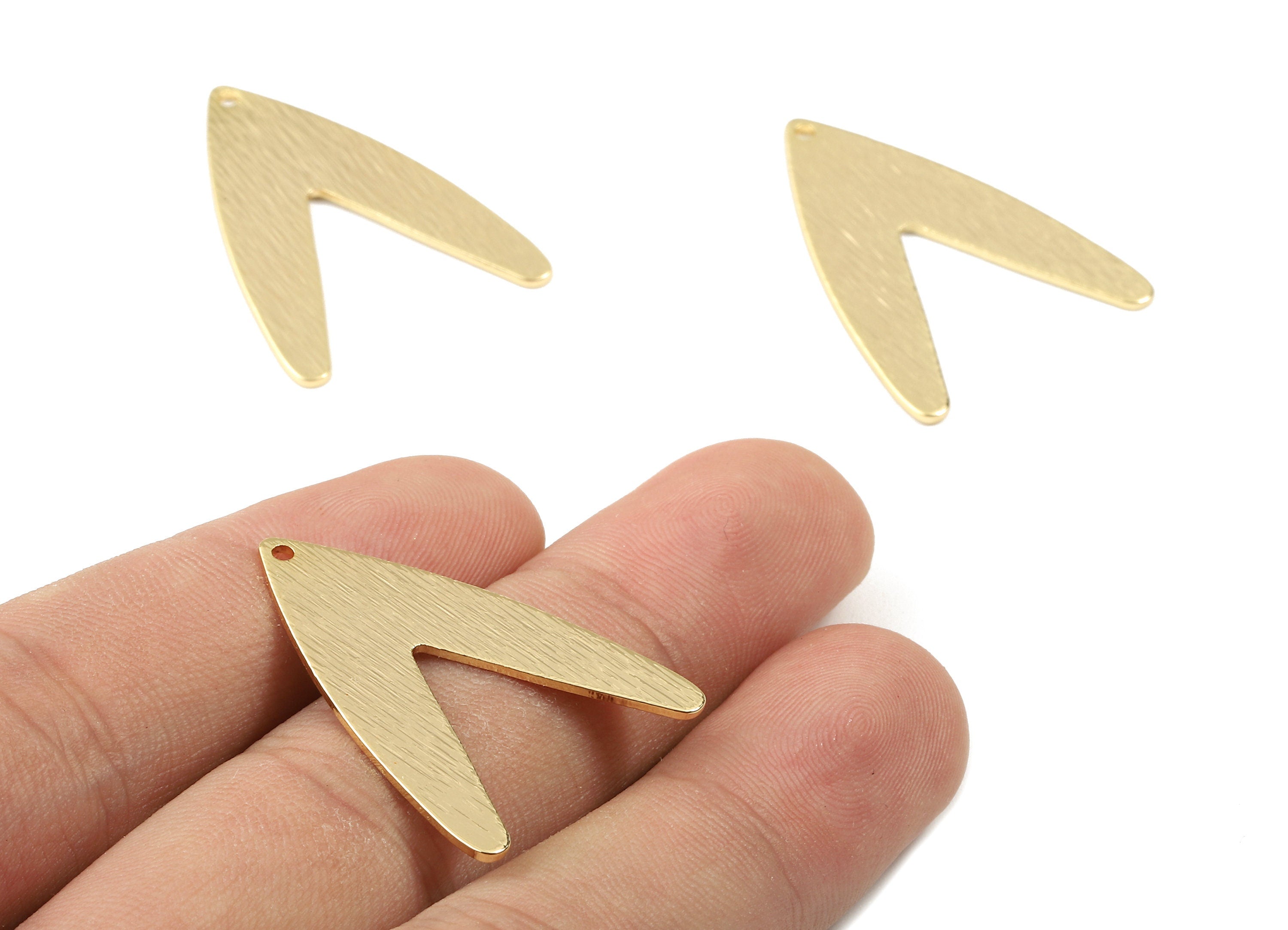 Brass V Connectors - Brass Textured V Charms and Pendant - 18K Real Gold Plated Brass - Necklace Pendant - 30.63x22.69x0.79mm - RGP2264 - DOMEDBAZAAR