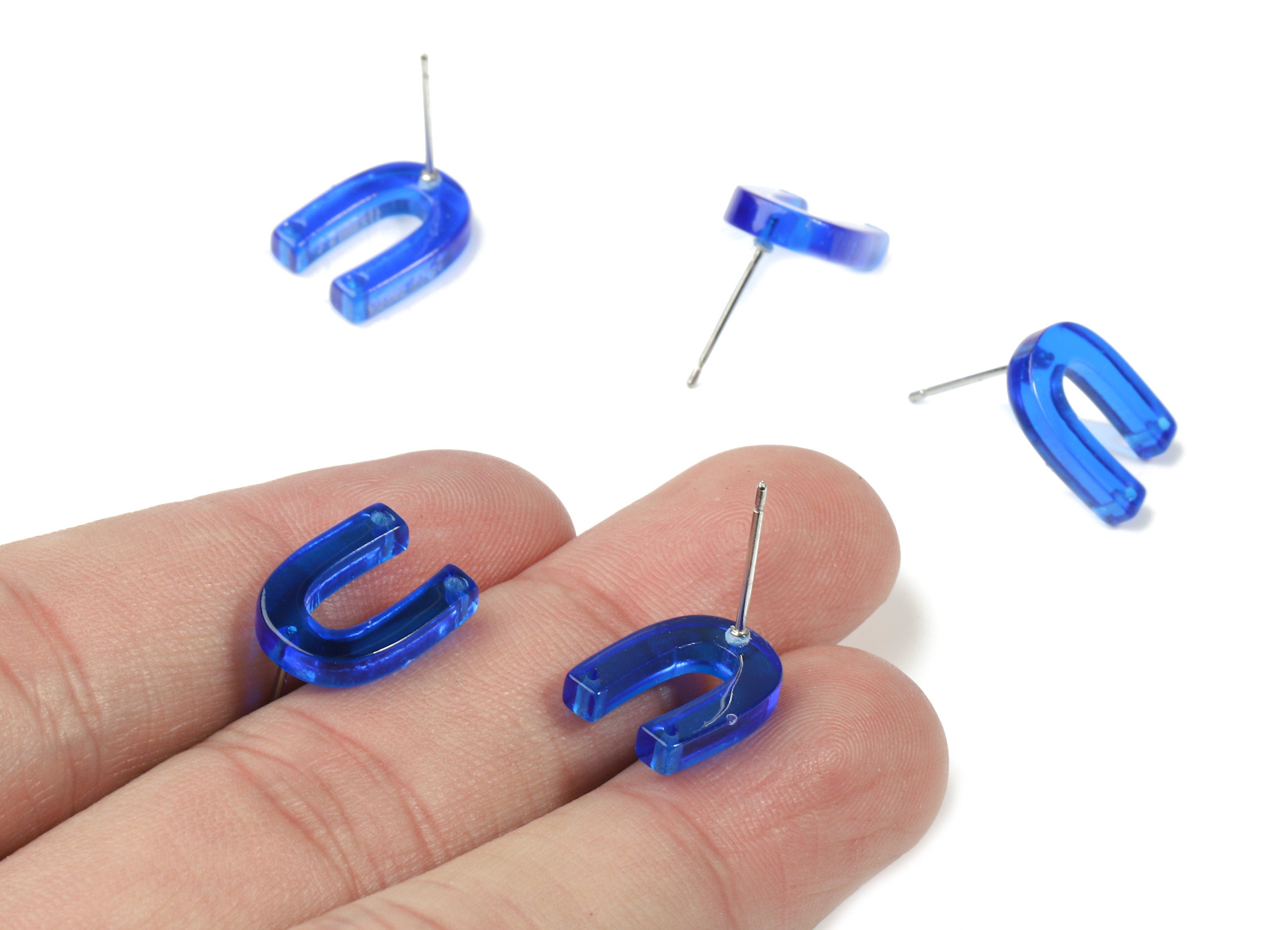 Acrylic Mini U Earring Stud With 2 Hole - Horsehoe Connector Earring Post - Color Code: A70 - 13.64x10.46x2.91mm - AC1227-A70 - DOMEDBAZAAR