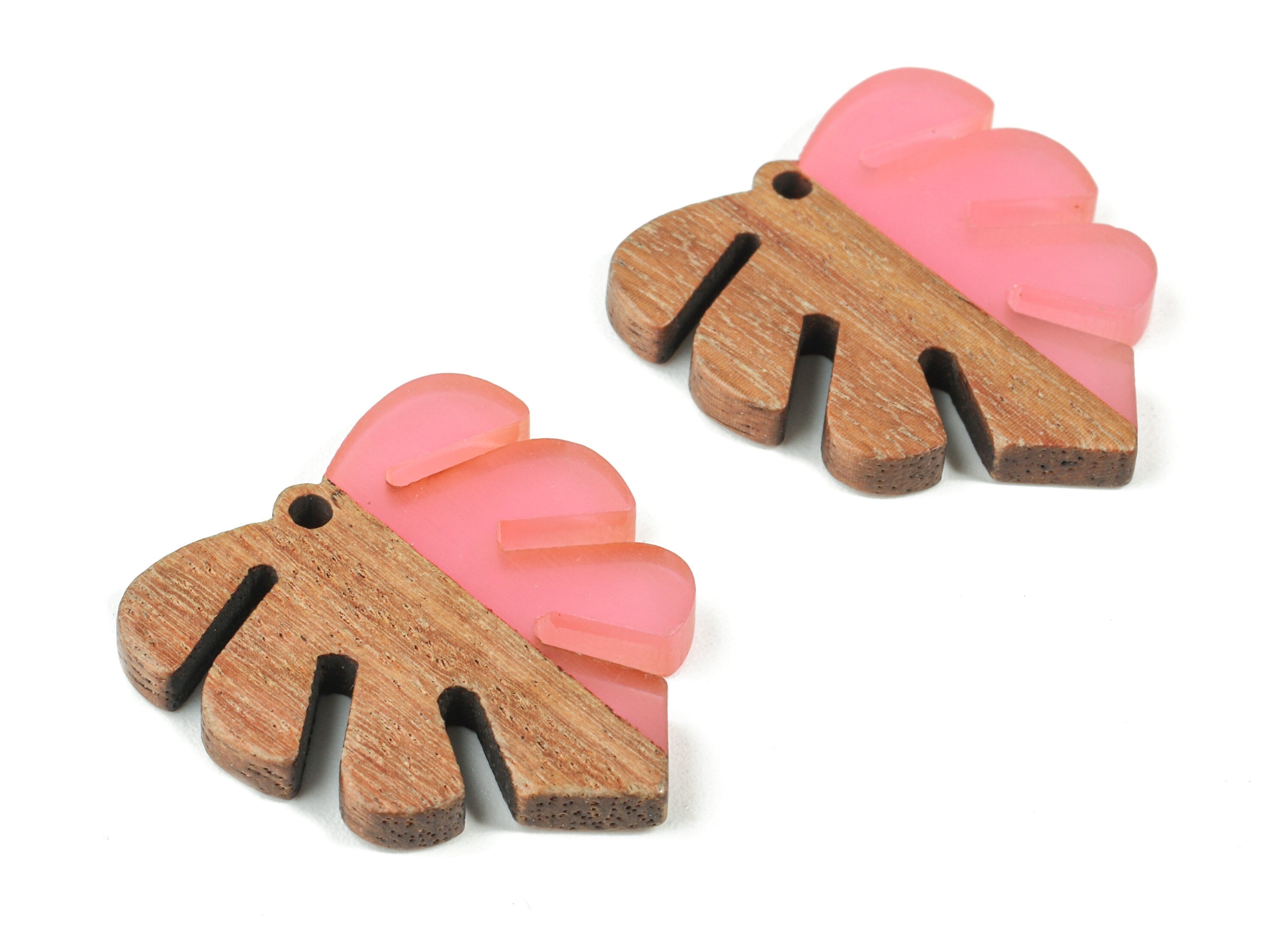 Epoxy Redwood Monstera Charm - Epoxy Resin Wood Leaf Pendant - Redwood and Resin Necklace - Jewelry Supplies - 30.45x28.25x3.83mm - BB1094B - DOMEDBAZAAR