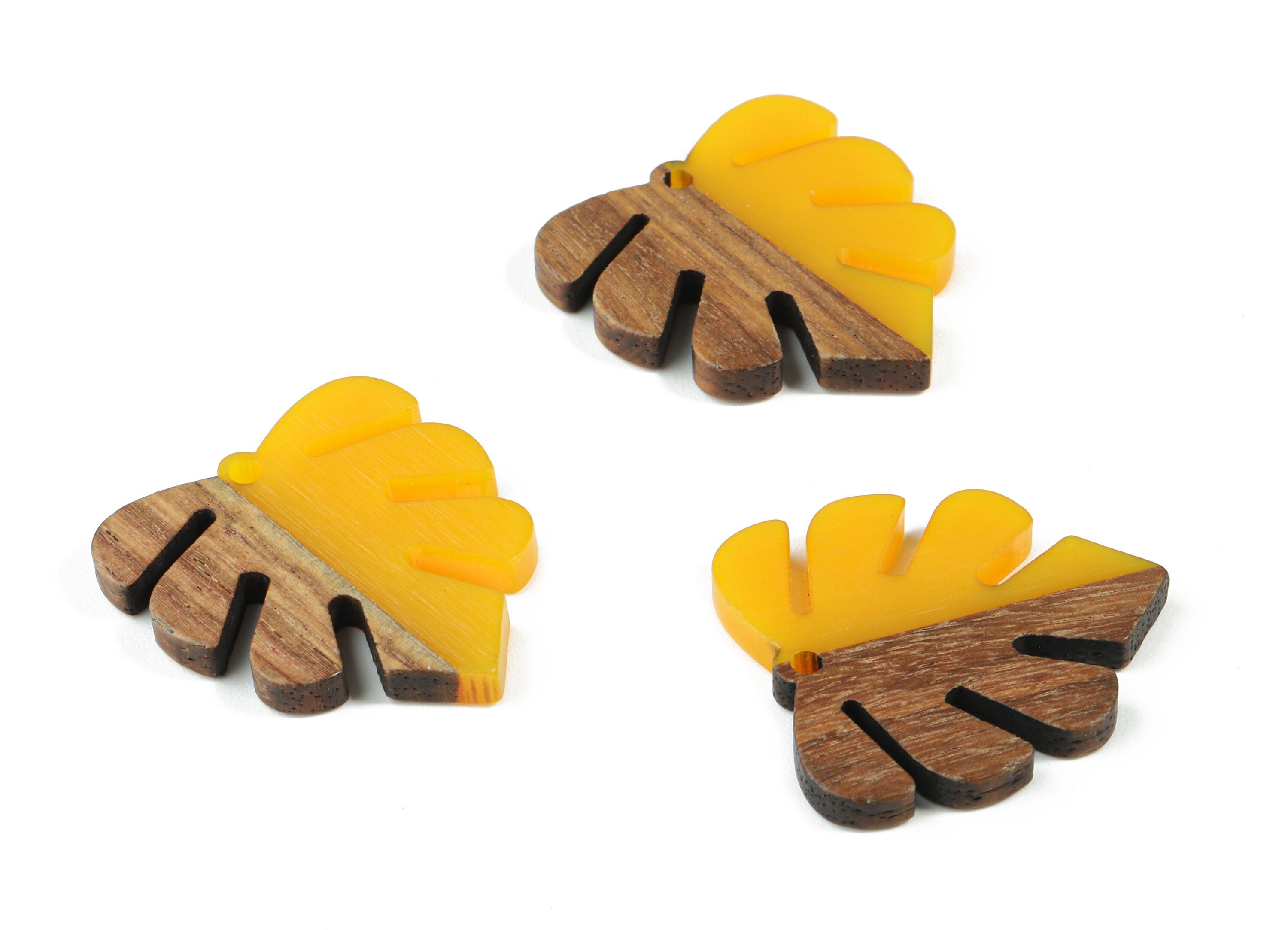 Epoxy Redwood Monstera Charm - Epoxy Resin Wood Leaf Pendant - Redwood and Resin Necklace - Jewelry Supplies - 30.45x28.25x3.83mm - BB1094E - DOMEDBAZAAR
