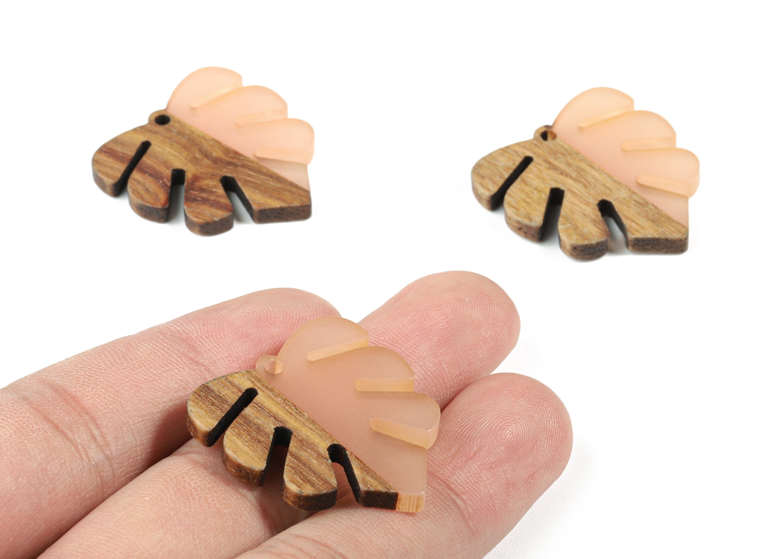 Epoxy Redwood Monstera Charm - Epoxy Resin Wood Leaf Pendant - Redwood and Resin Necklace - Jewelry Supplies - 30.45x28.25x3.83mm - BB1094F - DOMEDBAZAAR