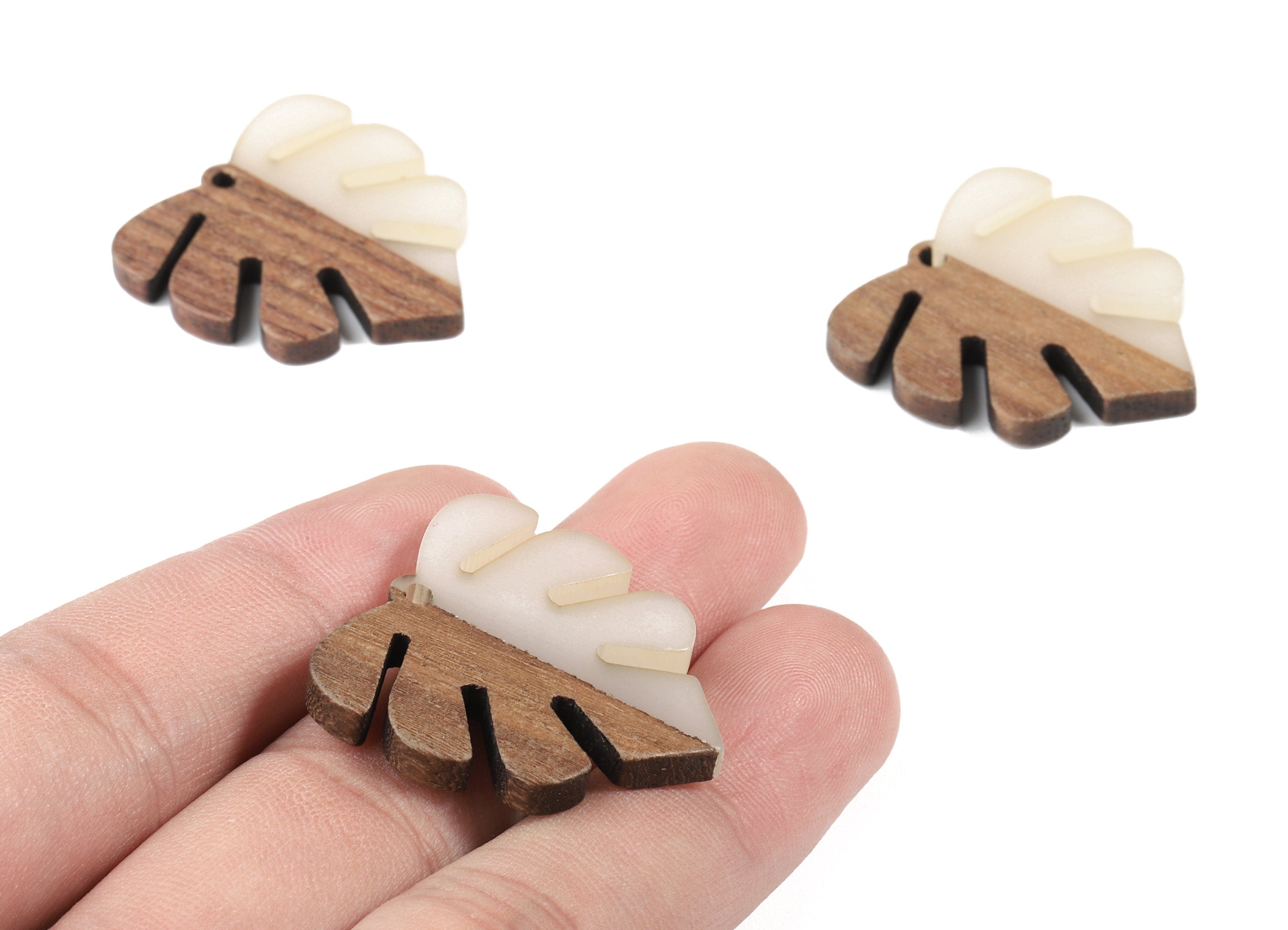 Epoxy Redwood Monstera Charm - Epoxy Resin Wood Leaf Pendant - Redwood and Resin Necklace - Jewelry Supplies - 30.45x28.25x3.83mm - BB1094G - DOMEDBAZAAR