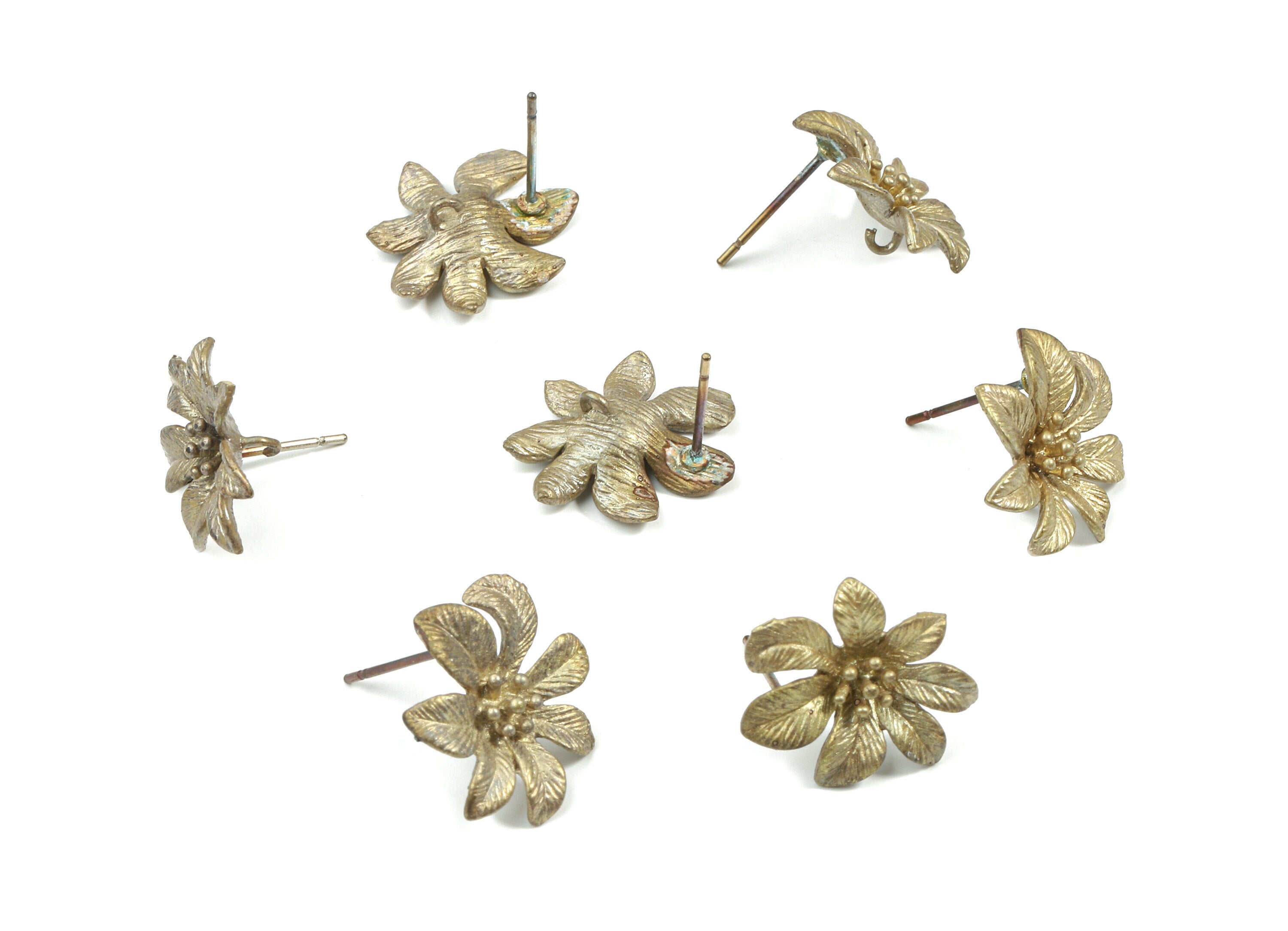 Brass Flower Earring Stud With Loop - Raw Brass Flower Earring Post - Steel Needle - Jewelry Supplies - 17.03x14.8x2.9mm - PP3205 - DOMEDBAZAAR
