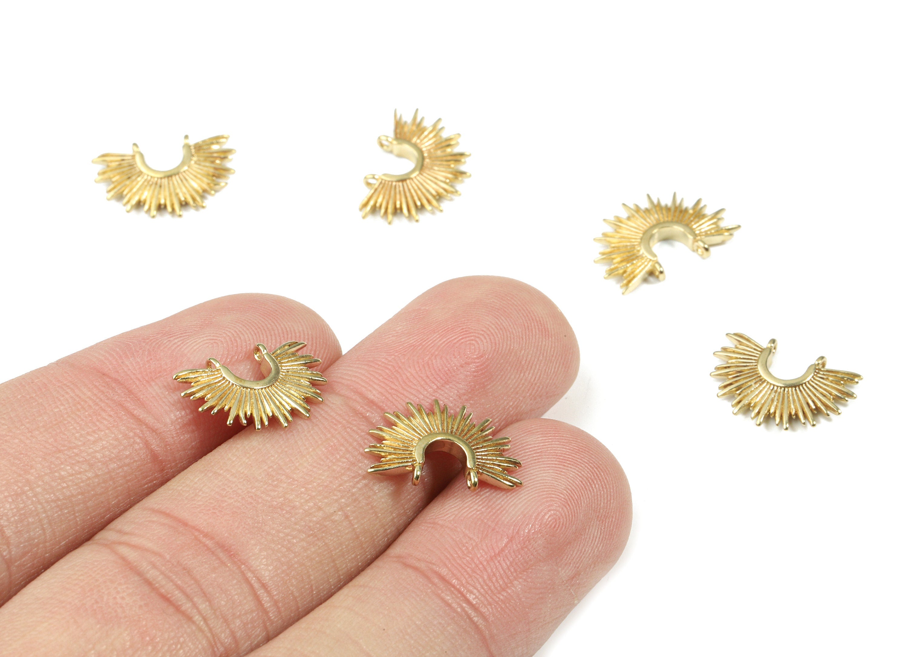 Brass Sun Earring Connectors - Raw Brass Sun Earring And Pendant - Earring Findings - Jewelry Supplies - 14.83x10.3x2.05mm - PP3272 - DOMEDBAZAAR