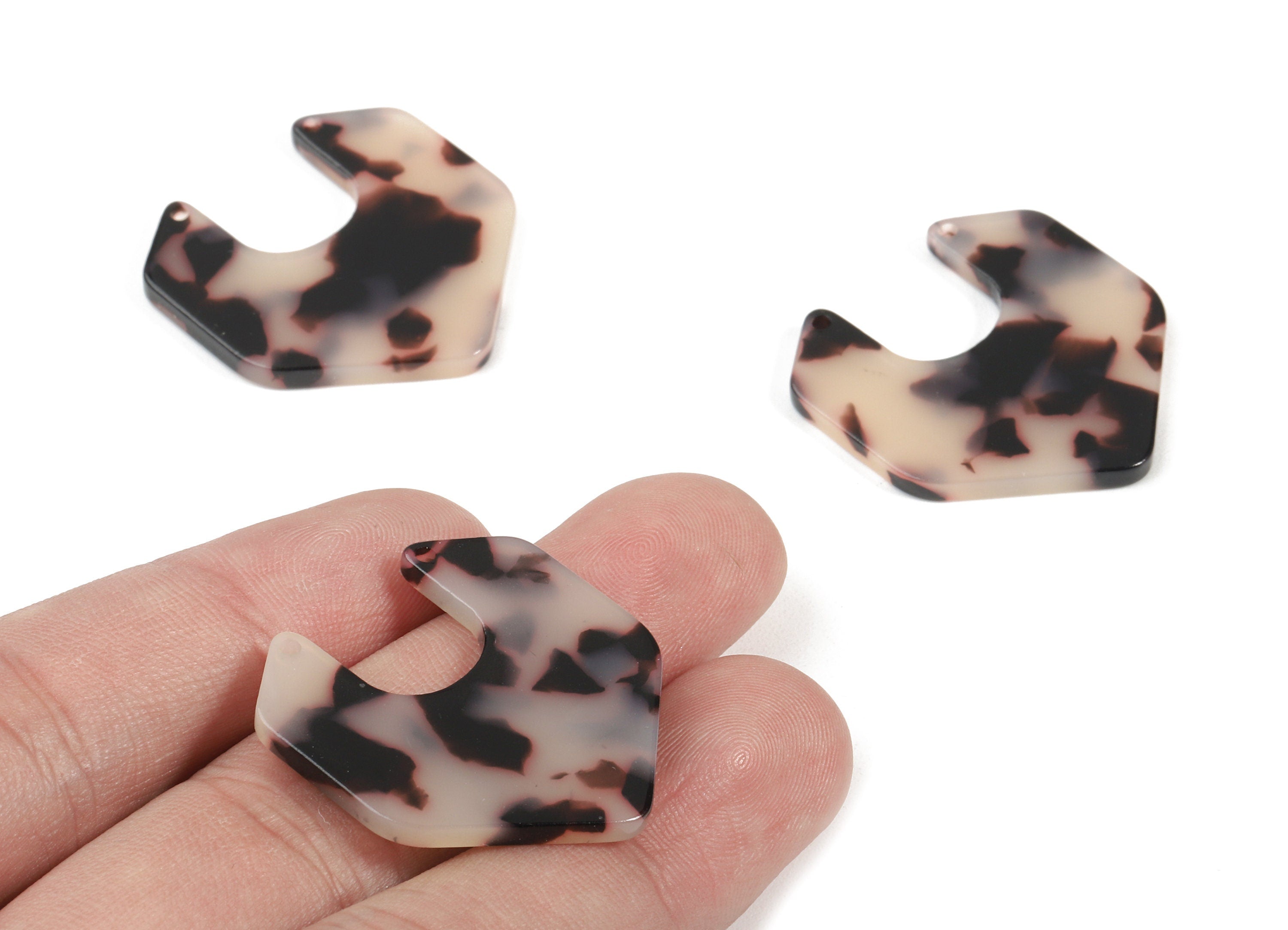 Acetate Geometric Charms - 2 Holes - Geometric Pendant - Blonde Tortoise Shell Earrings - Color Code: A07 - 31.16x30.17x2.6mm - AC1246-A07 - DOMEDBAZAAR
