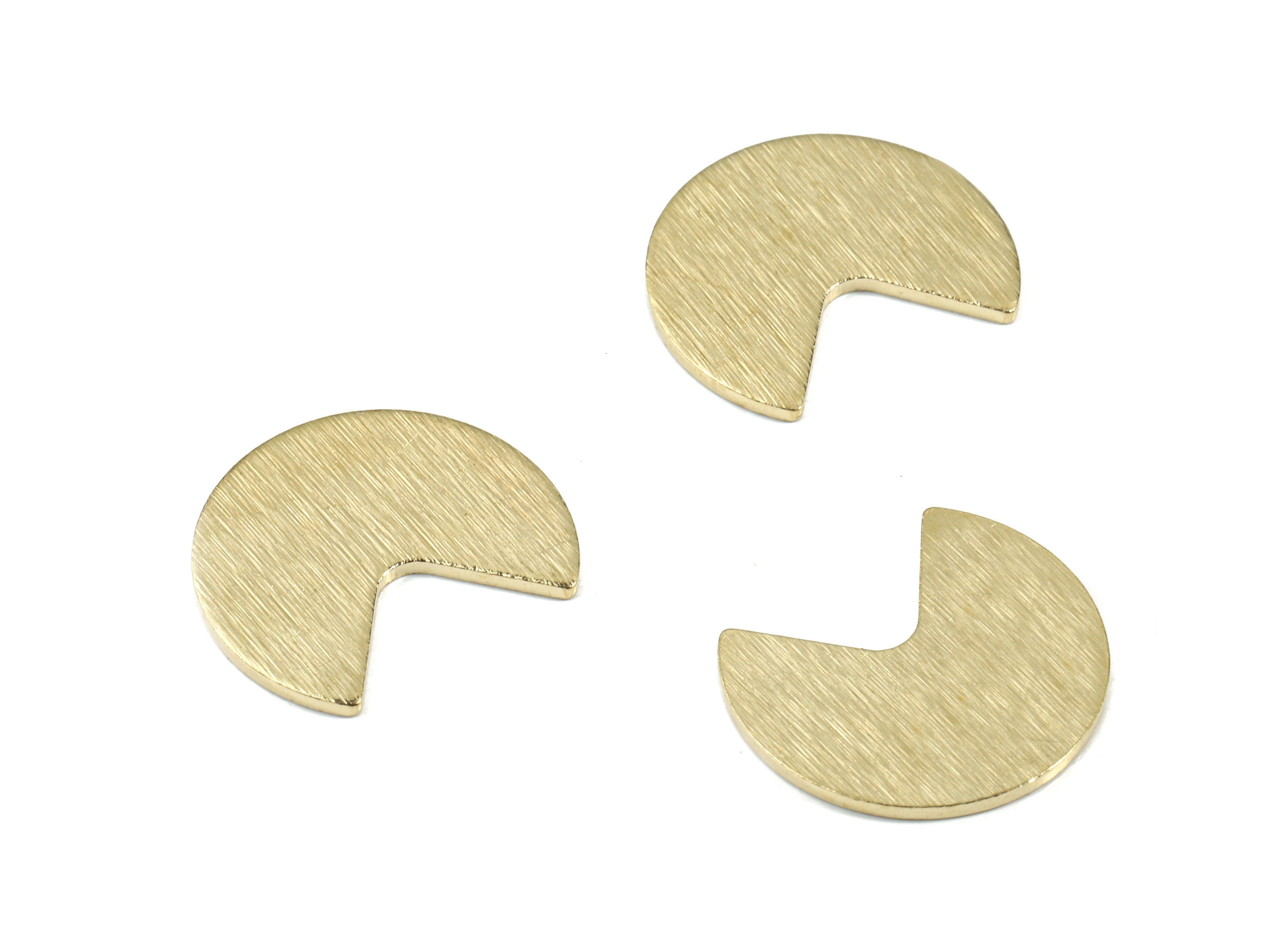 Brass Three Quarter Blank - Raw Brass Three Quarter Stamping Blank - Textured Brass Blank - Jewelry Supplies - 18.01x15.45x0.99mm - PP3392 - DOMEDBAZAAR