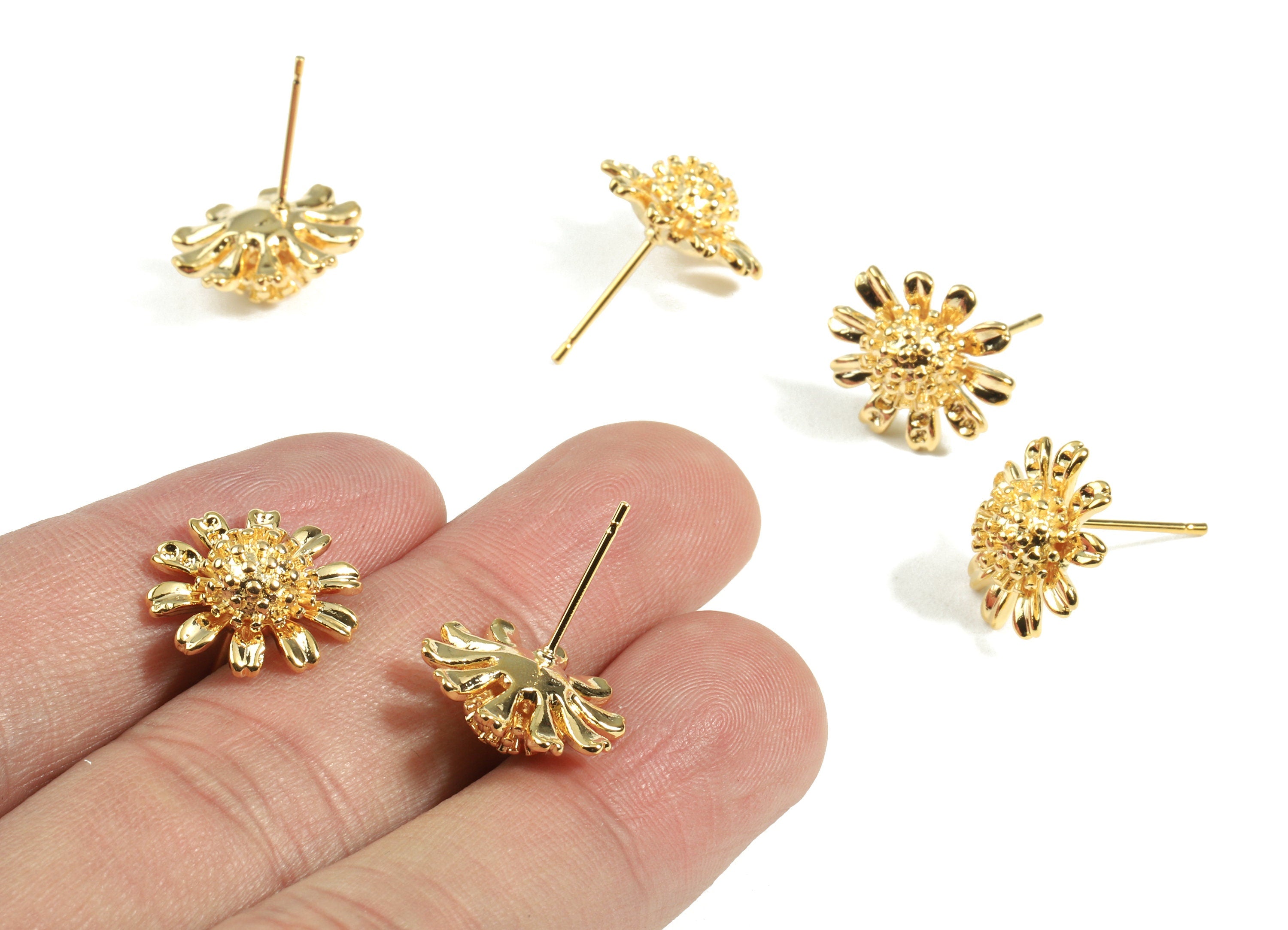 Brass Daisy Earring Stud - Brass Daisy Earring Post - 18K Real Gold Plated Brass - Surgical Stud - 15.17x6.86x1.64mm - RGP2379 - DOMEDBAZAAR