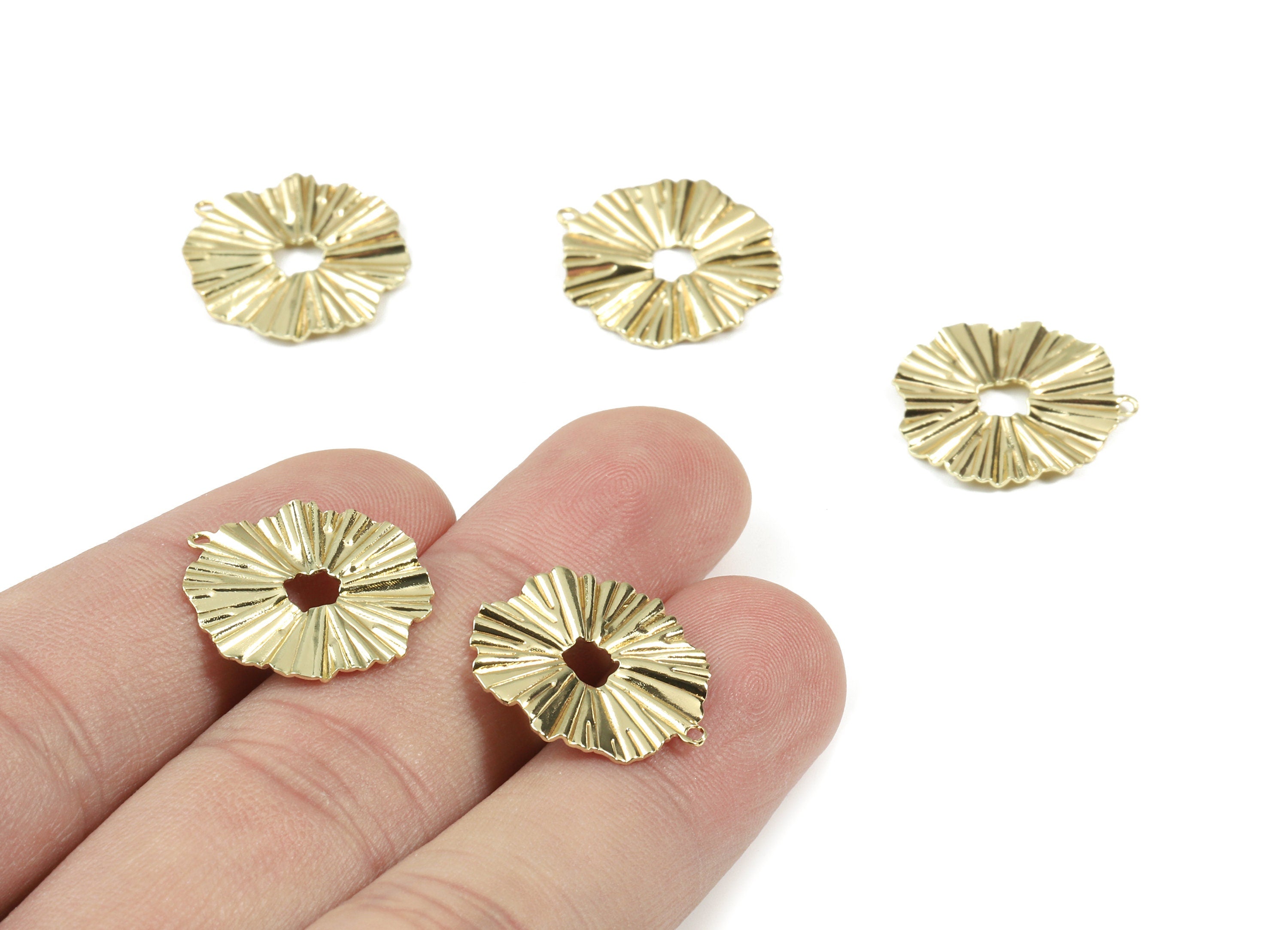 Brass Round Earring Charms - Gold Wavy Pendant - Earring Findings - Jewelry Supplies - 19.44x17.22x0.52mm - PP2286G - DOMEDBAZAAR