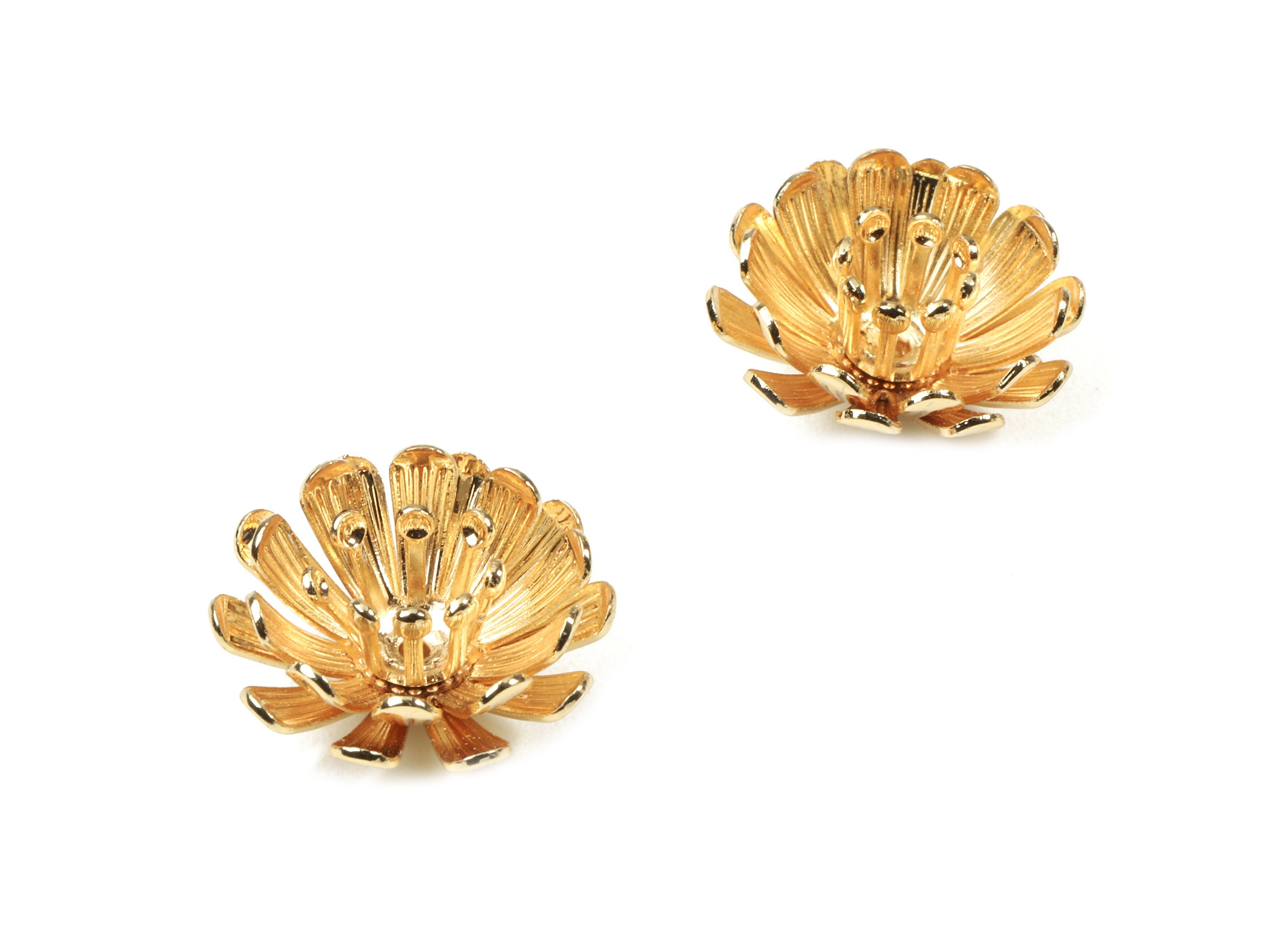 Brass Water Lily Earring Charms - Brass Flower Connectors - 18K Real Gold Plated Brass - Jewelry Supplies - 14.93x14.93x0.52mm - RGP2497 - DOMEDBAZAAR