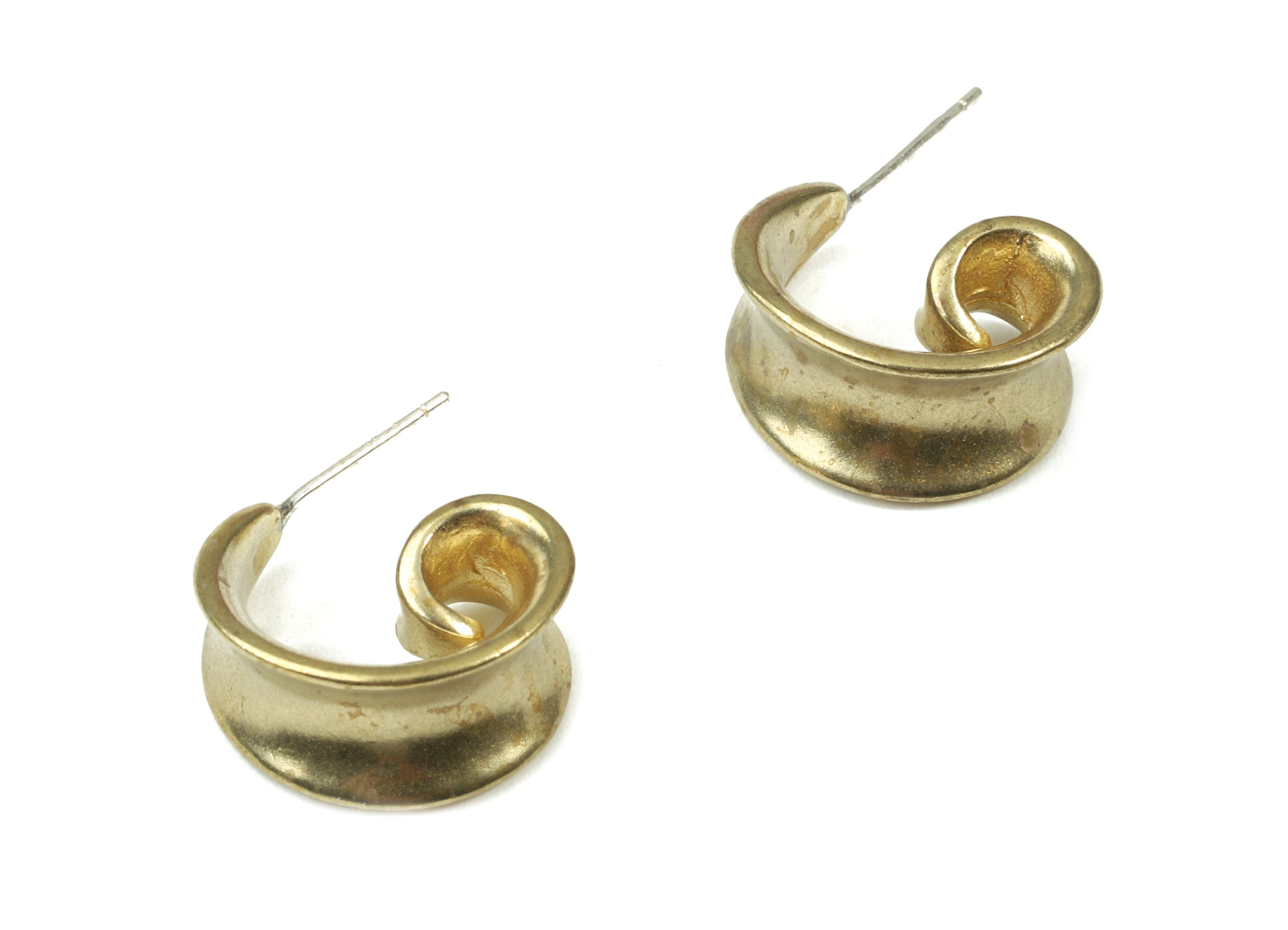 Brass C Leaf Earring Stud - Raw Brass Leaf Figure C Earring Post - Steel Stud - Jewelry Supplies - 17.21x8.62x1.52mm - PP3084 - DOMEDBAZAAR