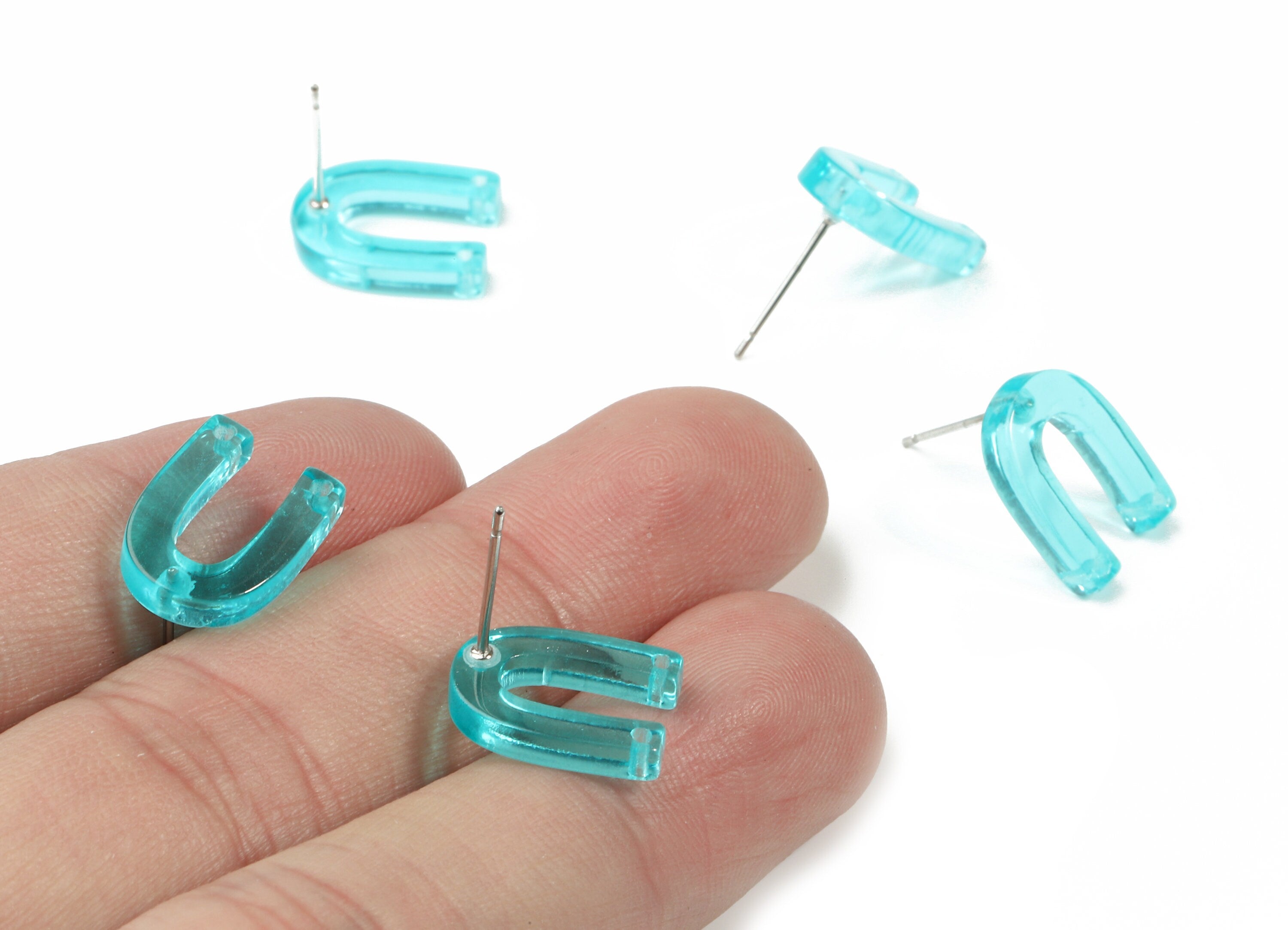 Acrylic Mini U Earring Stud With 2 Hole - Horsehoe Connector Earring Post - Color Code: A68 - 13.64x10.46x2.84mm - AC1227-A68 - DOMEDBAZAAR