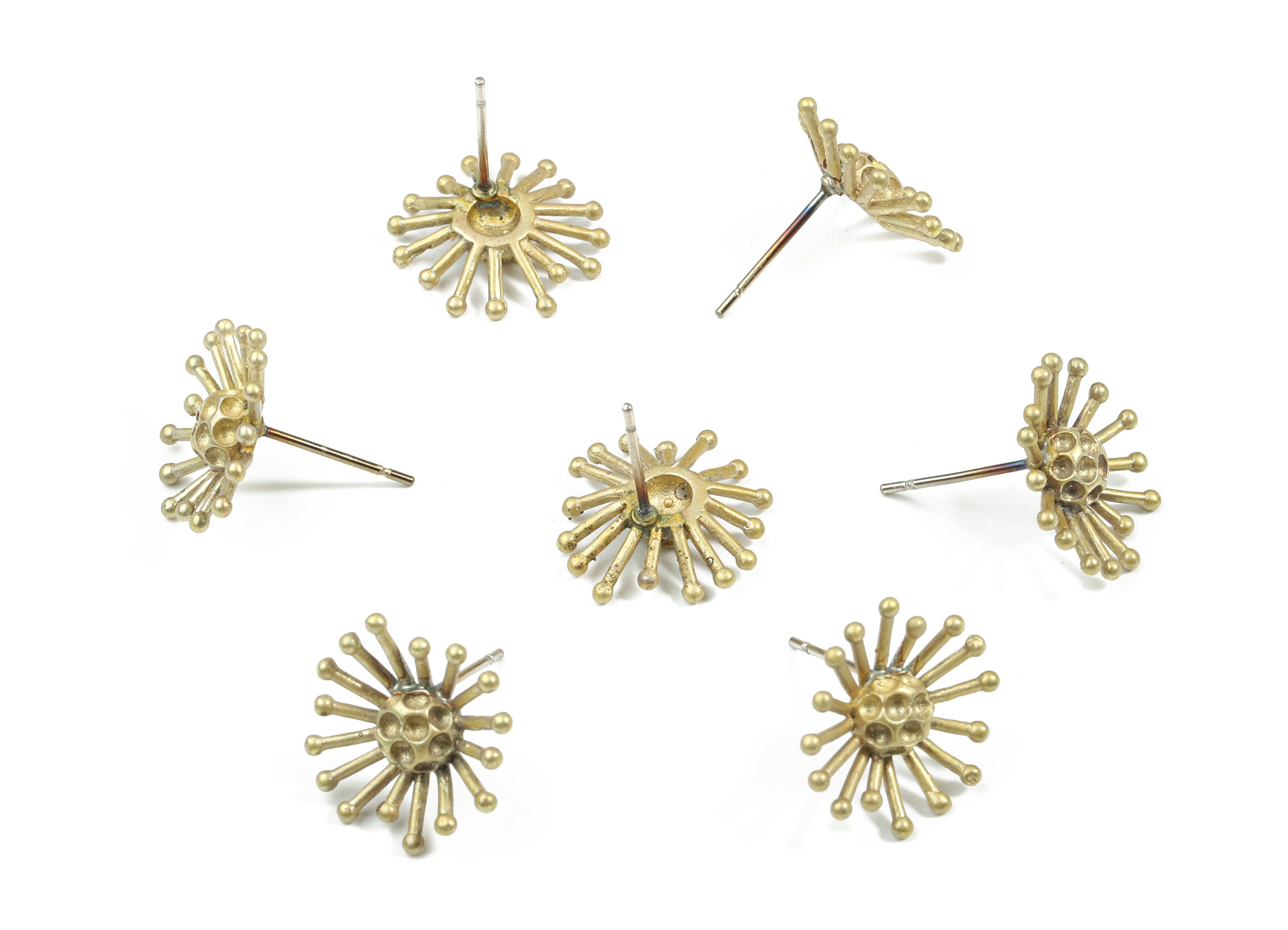 Brass Flower Earring Stud - Raw Brass Flower Earring Post - Steel Stud - Earring Post - Jewelry Supplies - 15.33x14.75x1.68mm - PP3219 - DOMEDBAZAAR