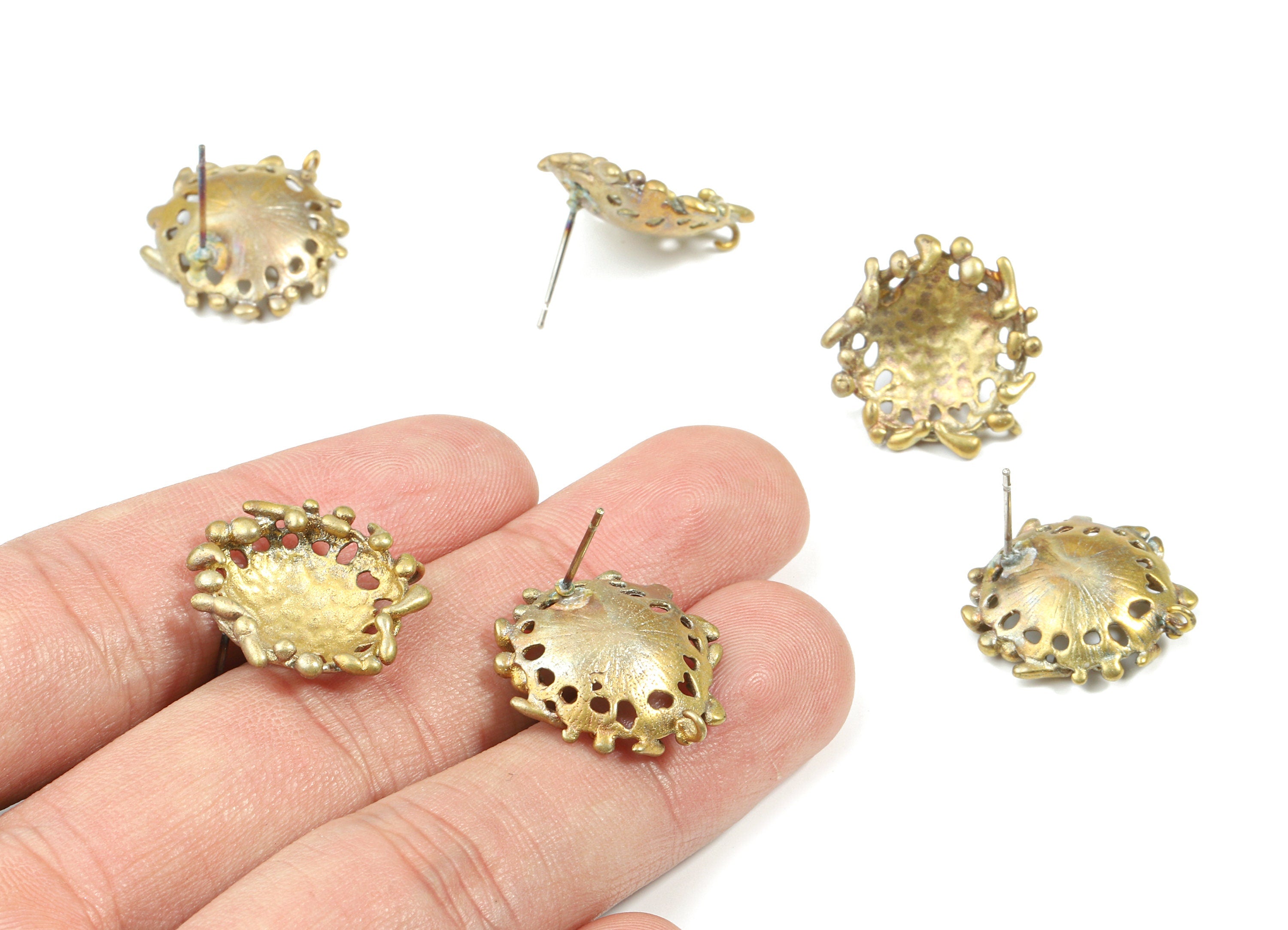 Brass Flower Earring Stud With Loop - Raw Brass Flower Earring Post - Surgical Stud - Jewelry Supplies - 20.57x19.19x2.12mm - PP3253 - DOMEDBAZAAR