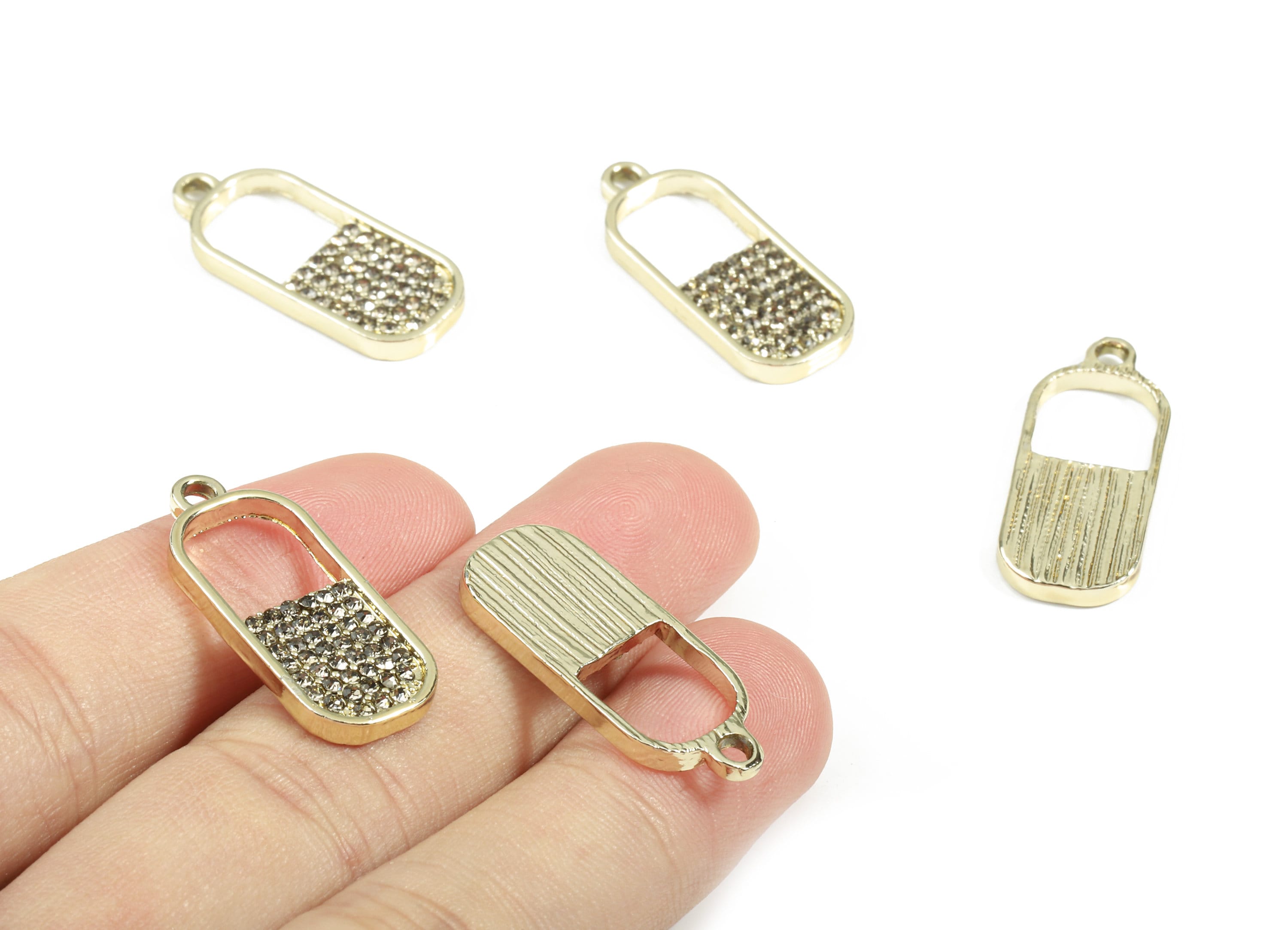 Alloy Oval Pendant With Glasses - Zinc Alloy Oval Earring Charms - Gold Tone Plated - Jewelry Supplies - 28.1x11.74x2.33mm - ZZ1687 - DOMEDBAZAAR