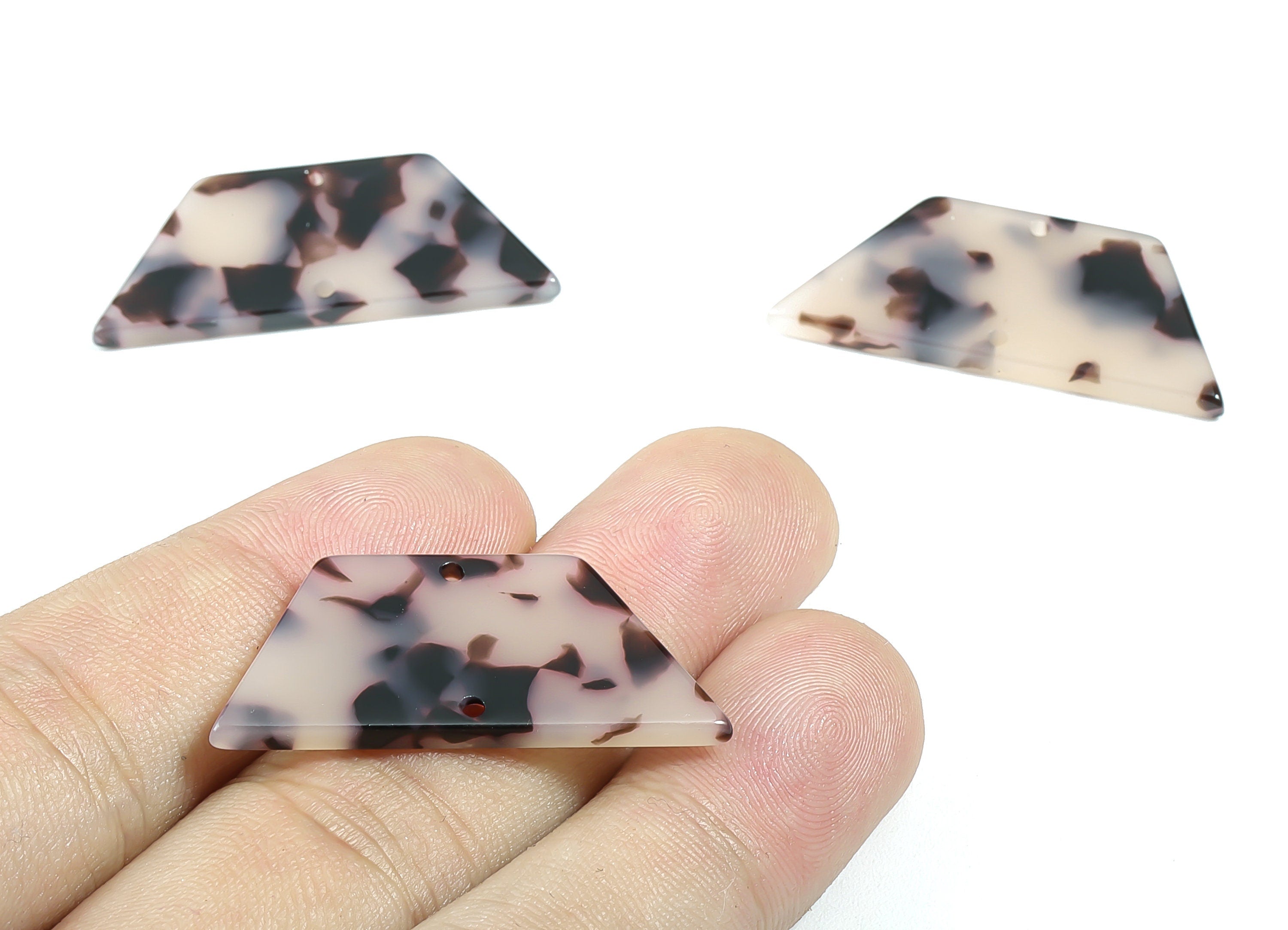 Acetate Trapezoid Connectors - 2 Holes Trapezoid Blond Tortoise Shell Earring - Color Code: A06 - 36.62x16x2.67mm - AC1802-A06 - DOMEDBAZAAR