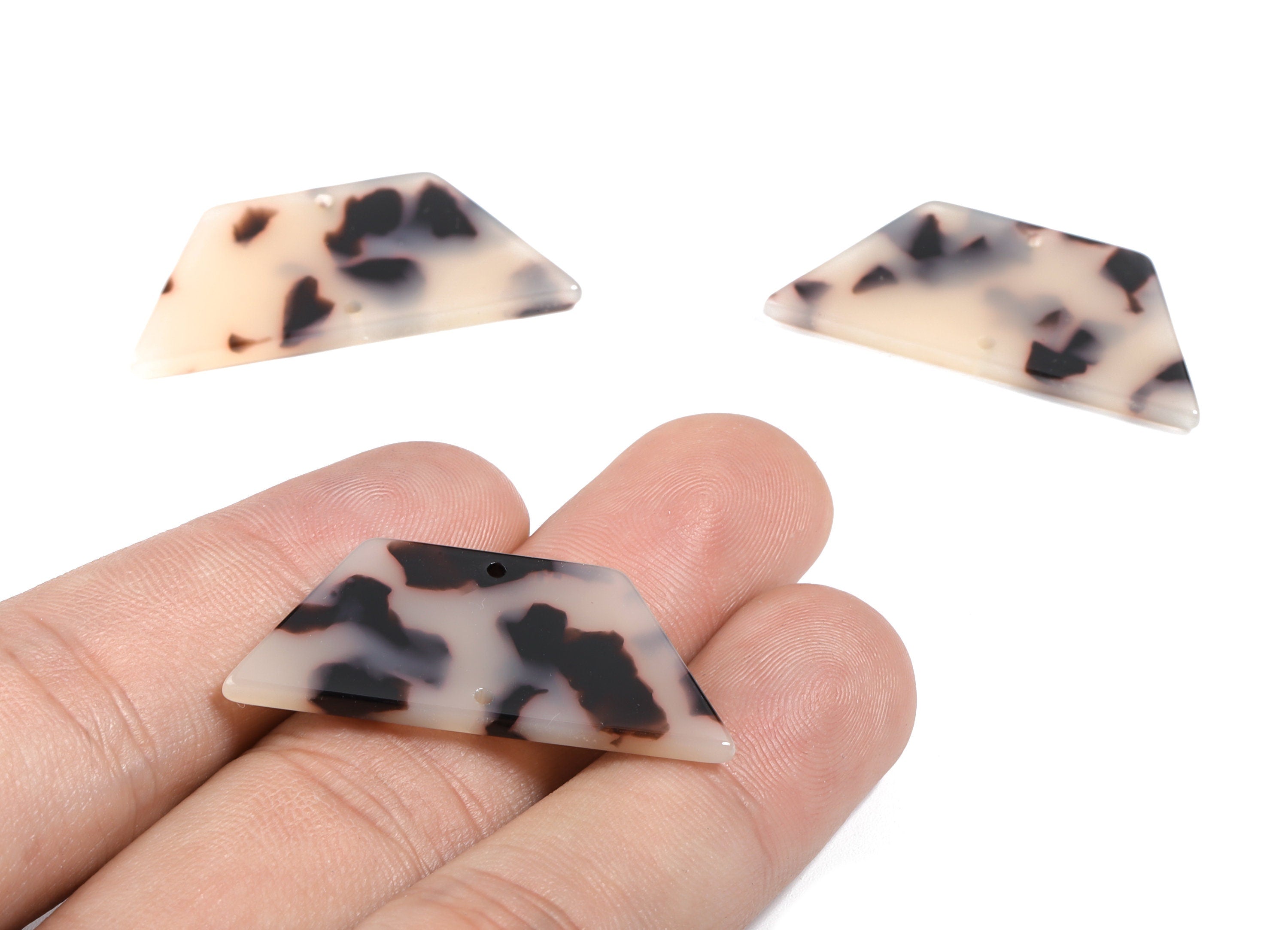 Acetate Trapezoid Connectors - 2 Holes Trapezoid Blond Tortoise Shell Earring - Color Code: A07 - 36.62x16x2.67mm - AC1802-A07 - DOMEDBAZAAR