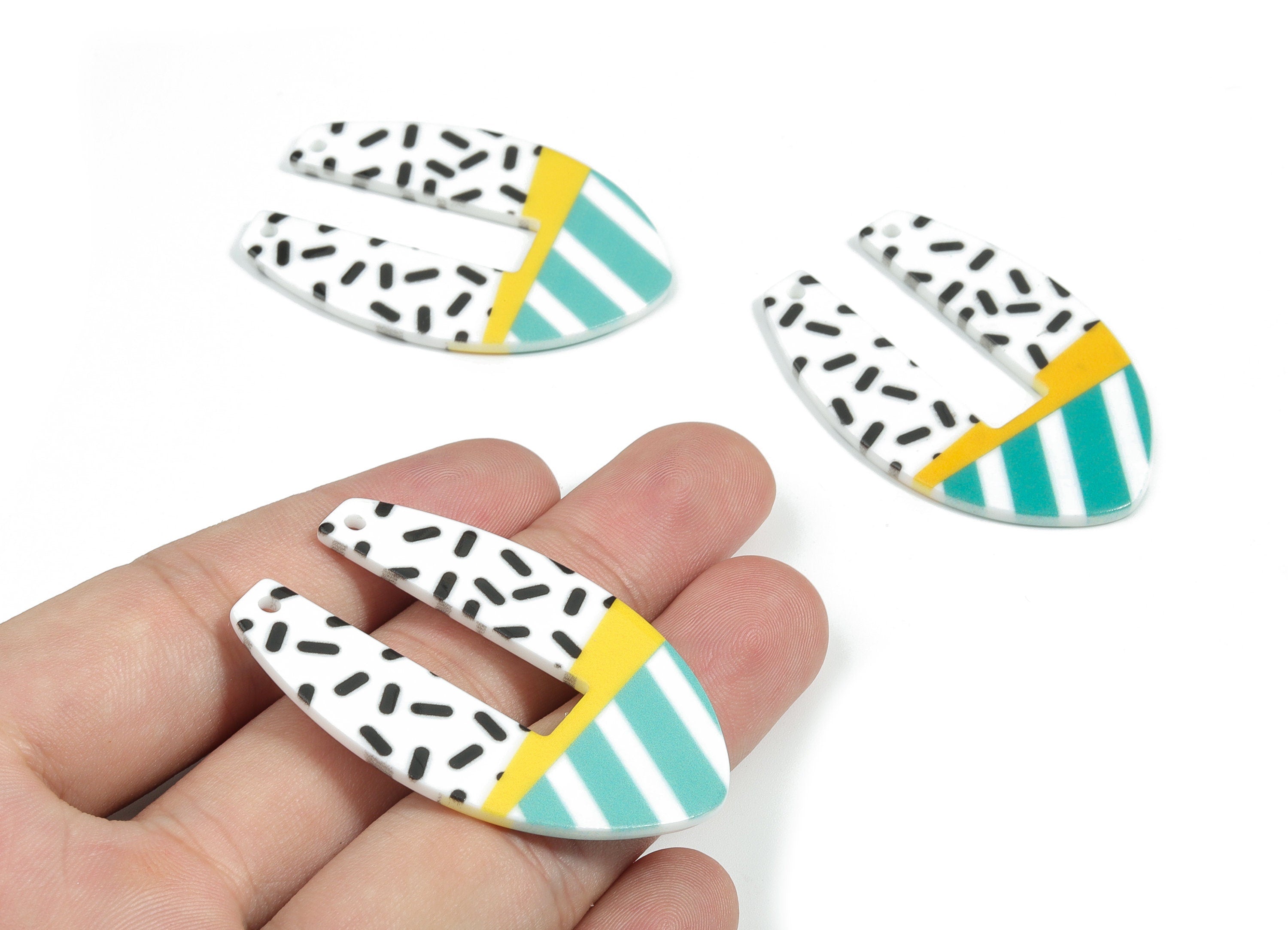 Acrylic U Connector - Printing Geometric Acrylic Charms - Jewelry Supplies - Color Code: B5 - 49.58x34.28x2.15mm - AC1873-B5 - DOMEDBAZAAR