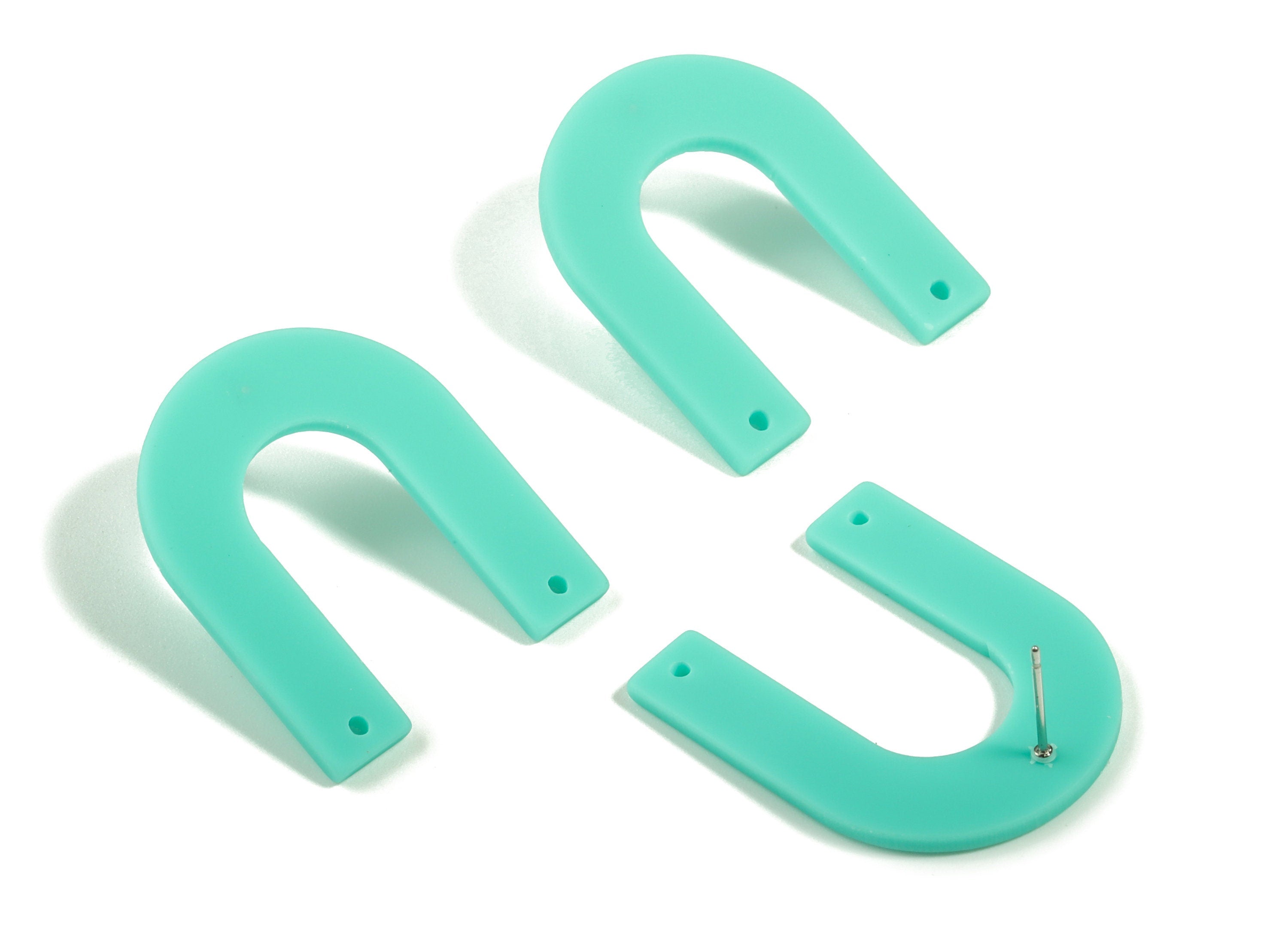 Acrylic U Earring Stud - Matte Geometric Earring Post - Jewellery Supplies - Color Code:A467 - 32.52x27.2x2.2mm - AC1886C - DOMEDBAZAAR