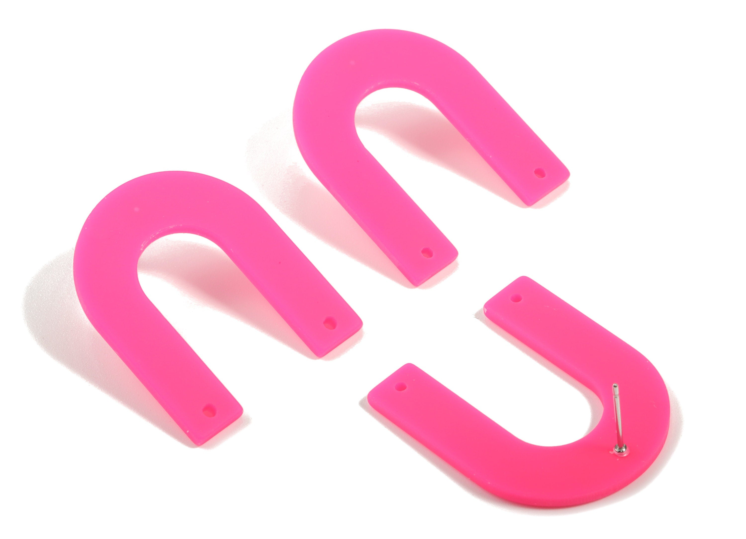 Acrylic U Earring Stud - Matte Geometric Earring Post - Jewelry Supplies - Color Code:A472 - 32.52x27.2x2.2mm - AC1886D - DOMEDBAZAAR