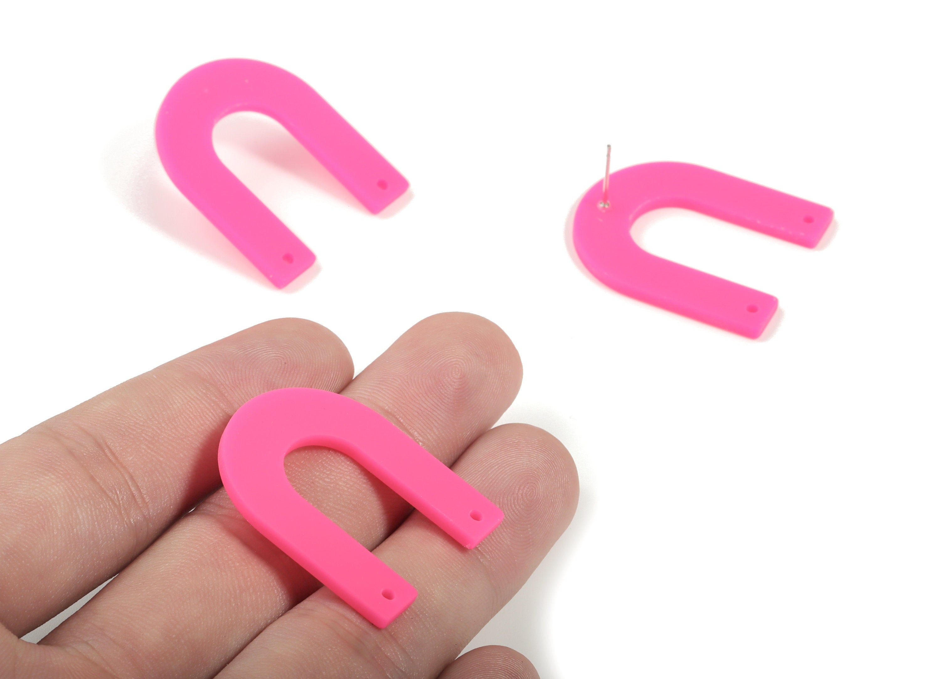 Acrylic U Earring Stud - Matte Geometric Earring Post - Jewelry Supplies - Color Code:A472 - 32.52x27.2x2.2mm - AC1886D - DOMEDBAZAAR