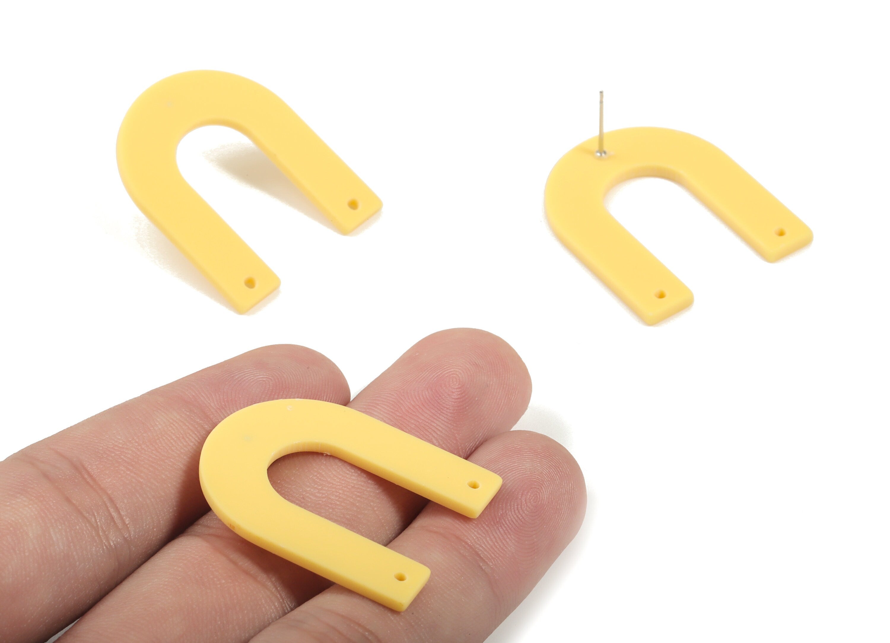 Acrylic U Earring Stud - Matte Geometric Earring Post - Jewelry Supplies - Color Code:A474 - 32.52x27.2x2.2mm - AC1886E - DOMEDBAZAAR