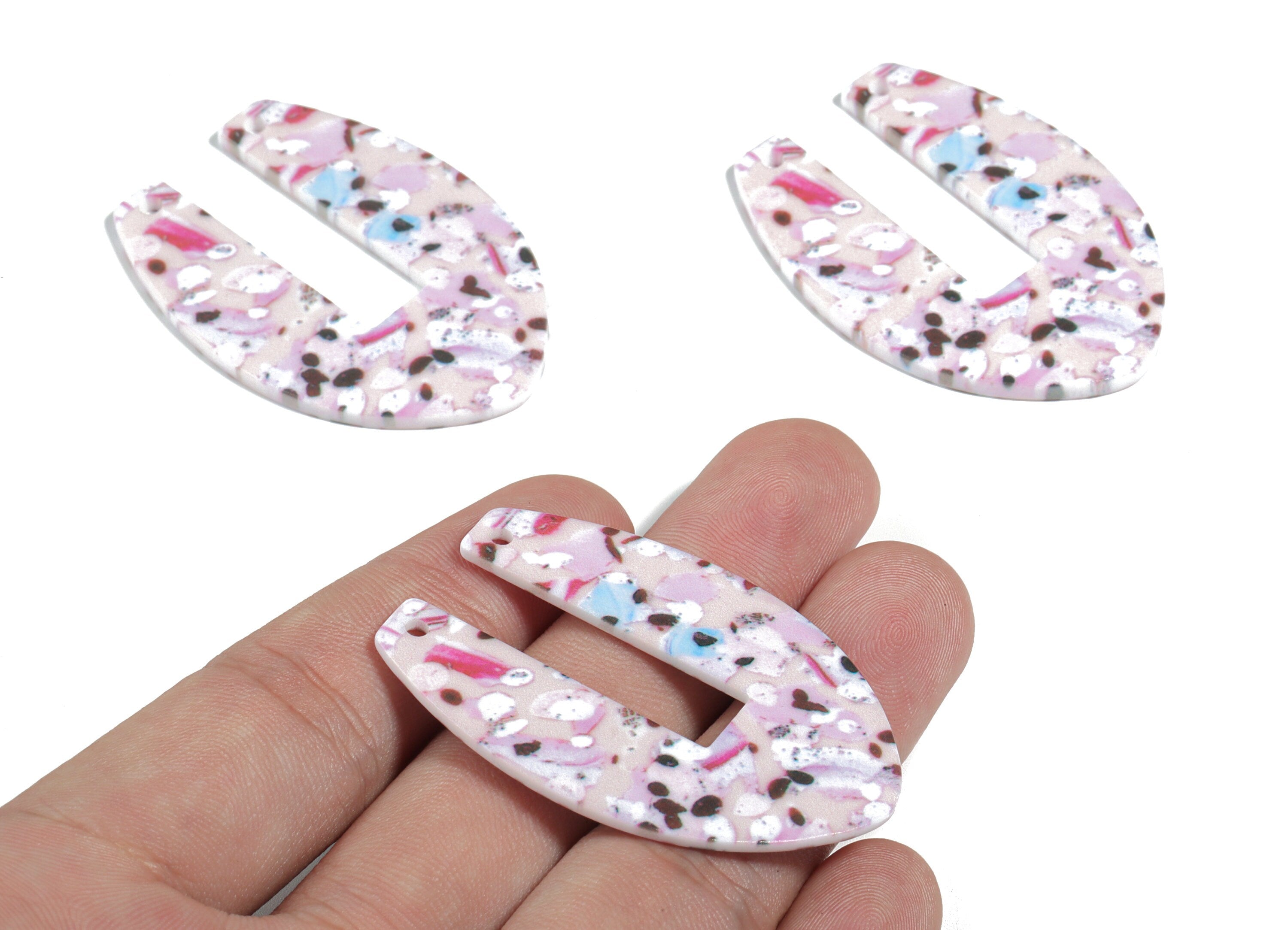 Acrylic U Connector - Printing Geometric Acrylic Charms - Jewelry Supplies - Color Code: B11 - 50.1x35.38x2.39mm - AC1873-B11 - DOMEDBAZAAR