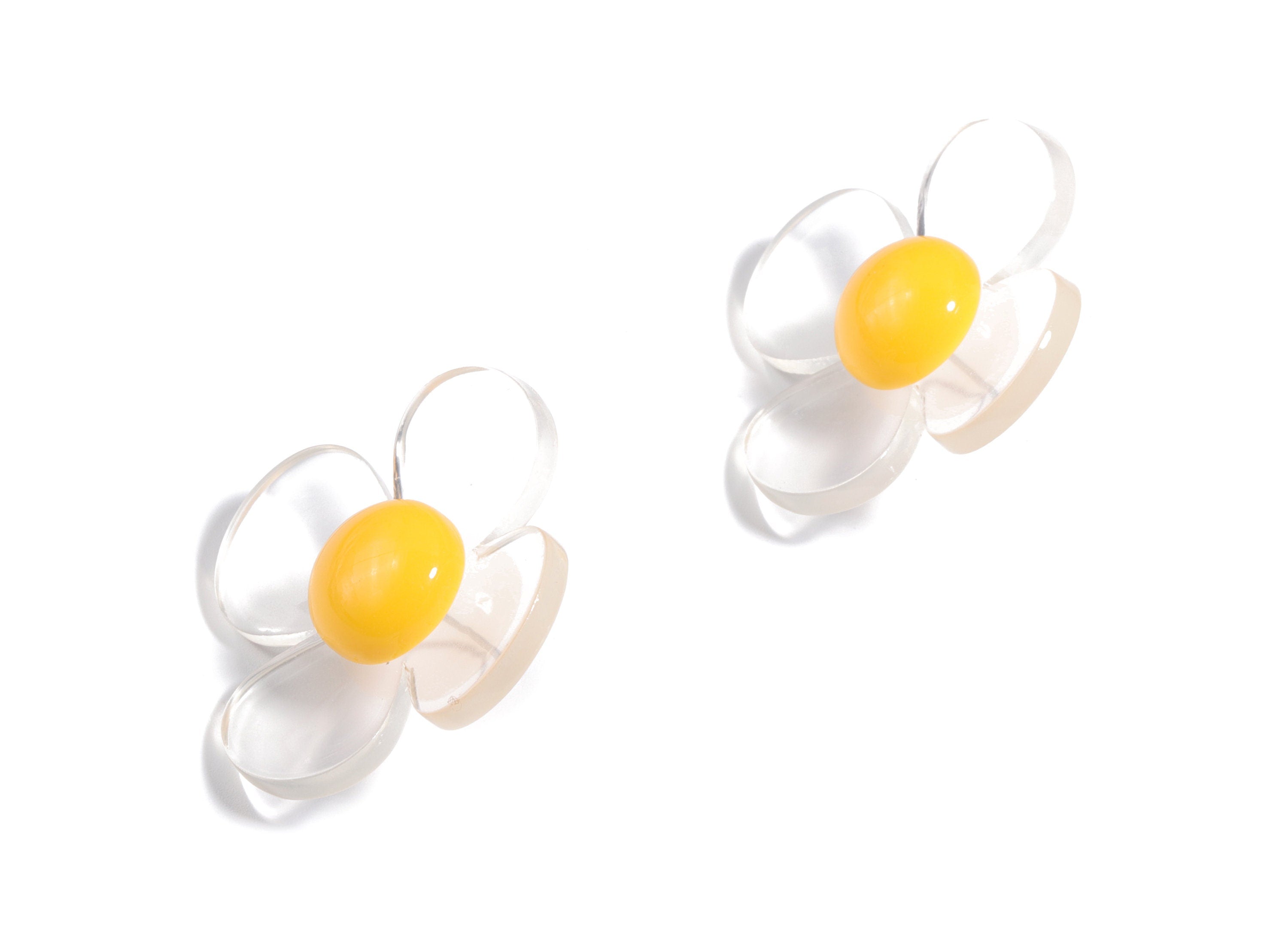 Acrylic Daisy Earring Stud - Daisy Earring Post - Earring Post - Jewelry Supplies - 38.11x38.11x9.09mm - AC1921 - DOMEDBAZAAR