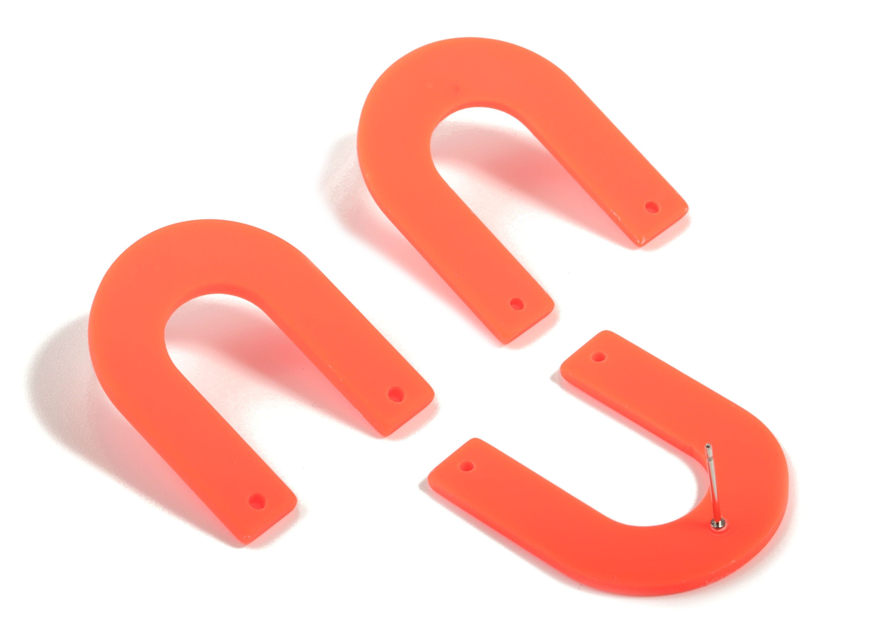 Acrylic U Earring Stud - Matte Geometric Earring Post - Jewelry Supplies - Color Code:A466 - 32.52x27.2x2.2mm - AC1886B - DOMEDBAZAAR