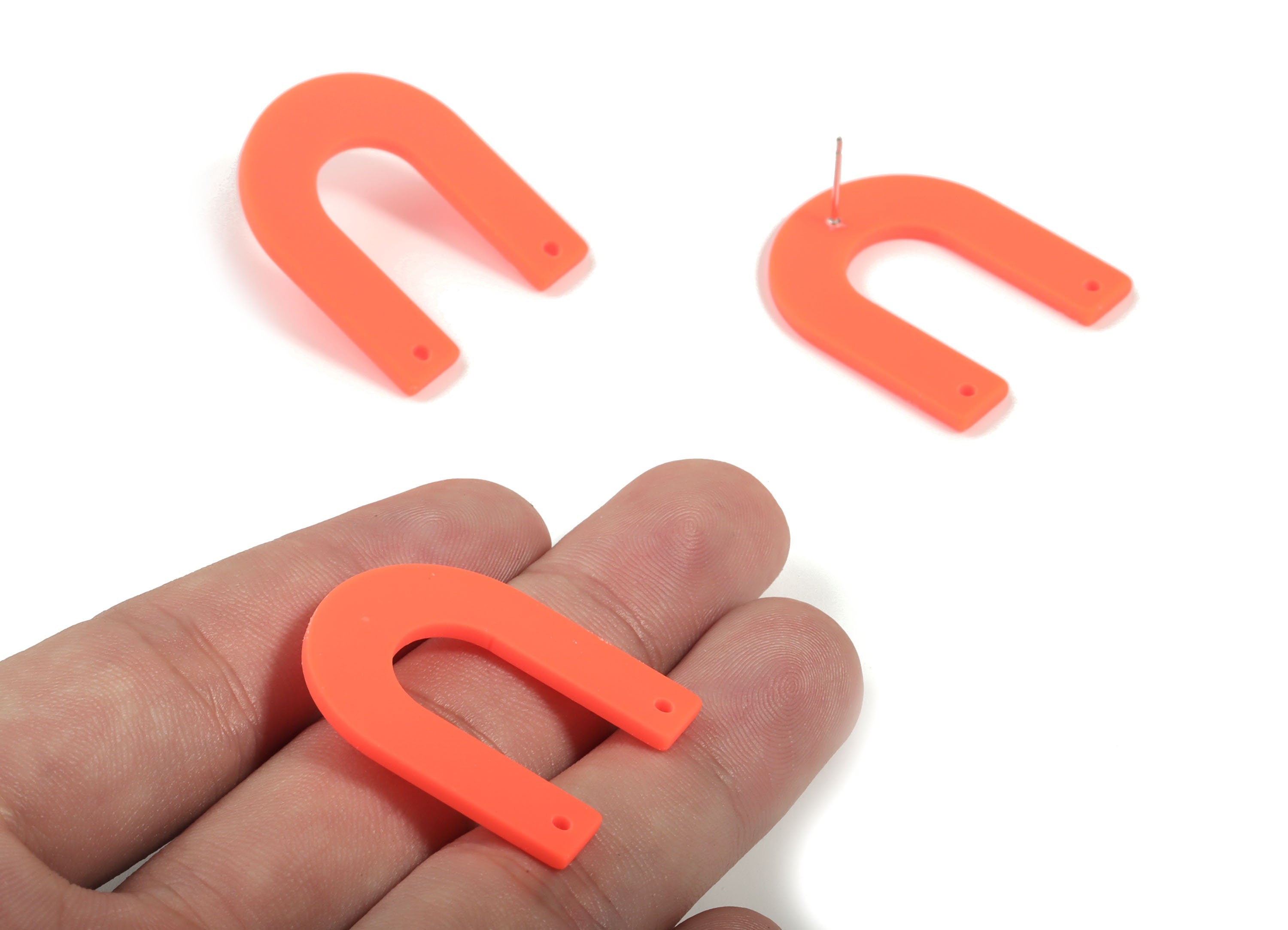 Acrylic U Earring Stud - Matte Geometric Earring Post - Jewelry Supplies - Color Code:A466 - 32.52x27.2x2.2mm - AC1886B - DOMEDBAZAAR