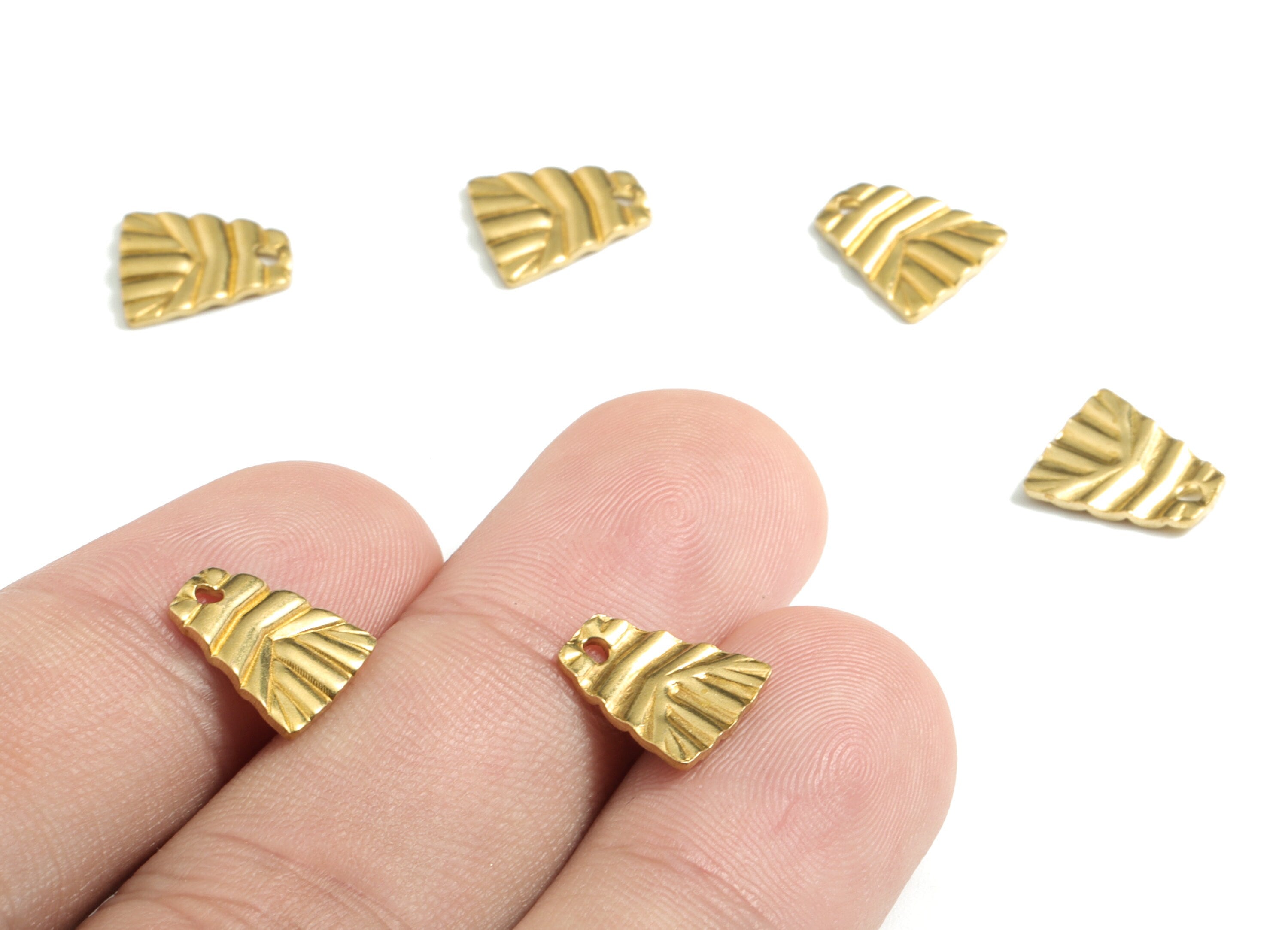 Brass Deltoid Earring Charms - Raw Brass Deltoid Pendant - Earring Findings - Jewelry Supplies - 10.58x9.19x1.29mm - PP3568 - DOMEDBAZAAR
