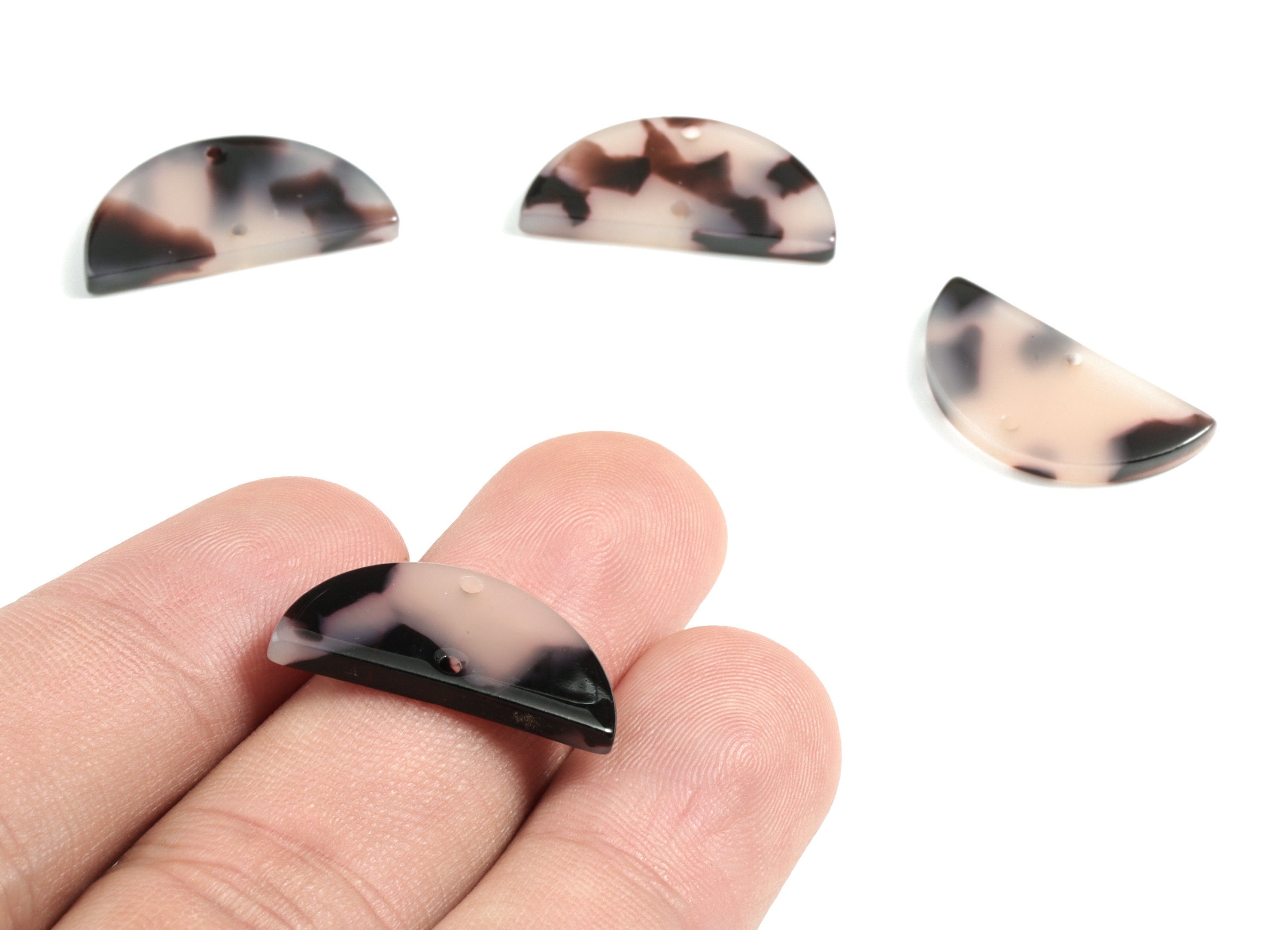Acetate Half Moon Connector - Semi Circle Earring Charms - Blond Tortoise Shell - 2 Holes - Color Code:A06 - 22.59x11.33x2.42mm - AC1957-A06 - DOMEDBAZAAR