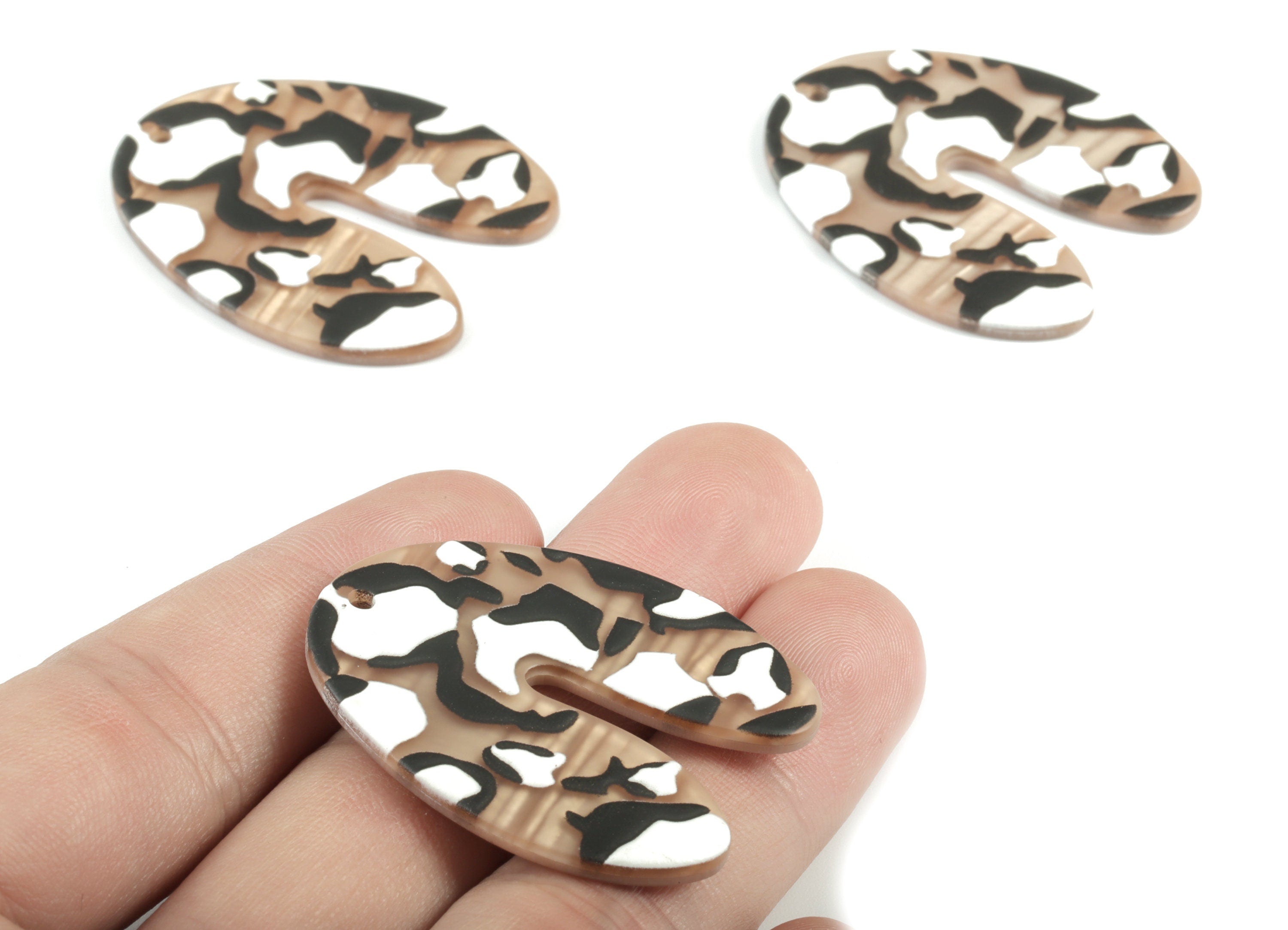 Acrylic U Earring Charms - Acrylic U Pandant - Earring Findings - Jewelry Supplies - 39.14x33.13x2.7mm - AC2013 - DOMEDBAZAAR