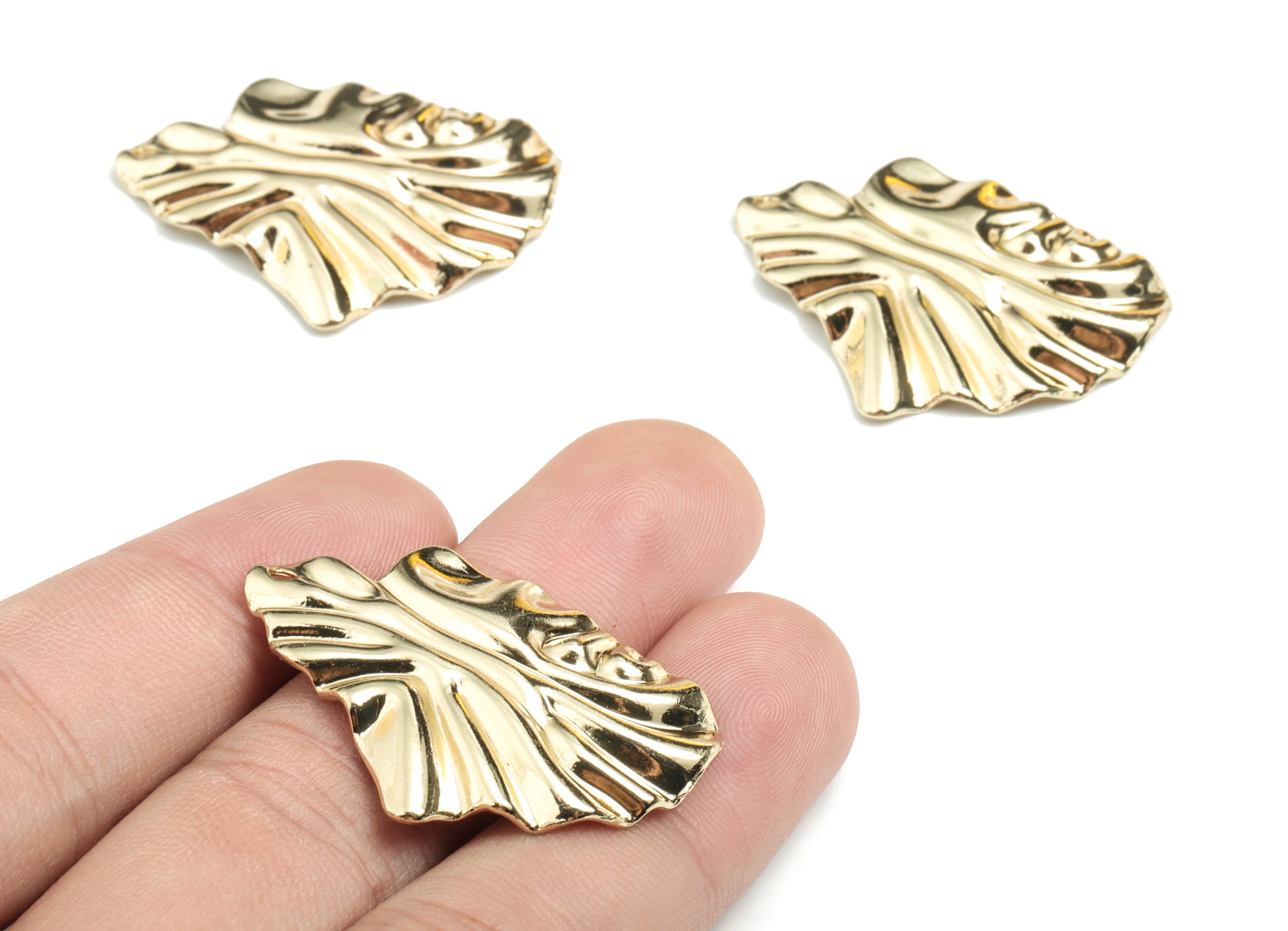 Alloy Wrinkled Earring Charms - Gold Alloy Crease Pendant - Gold Tone Plated Alloy - Jewelry Supplies - 35.6x25.7x3.53mm - ZZ1713 - DOMEDBAZAAR