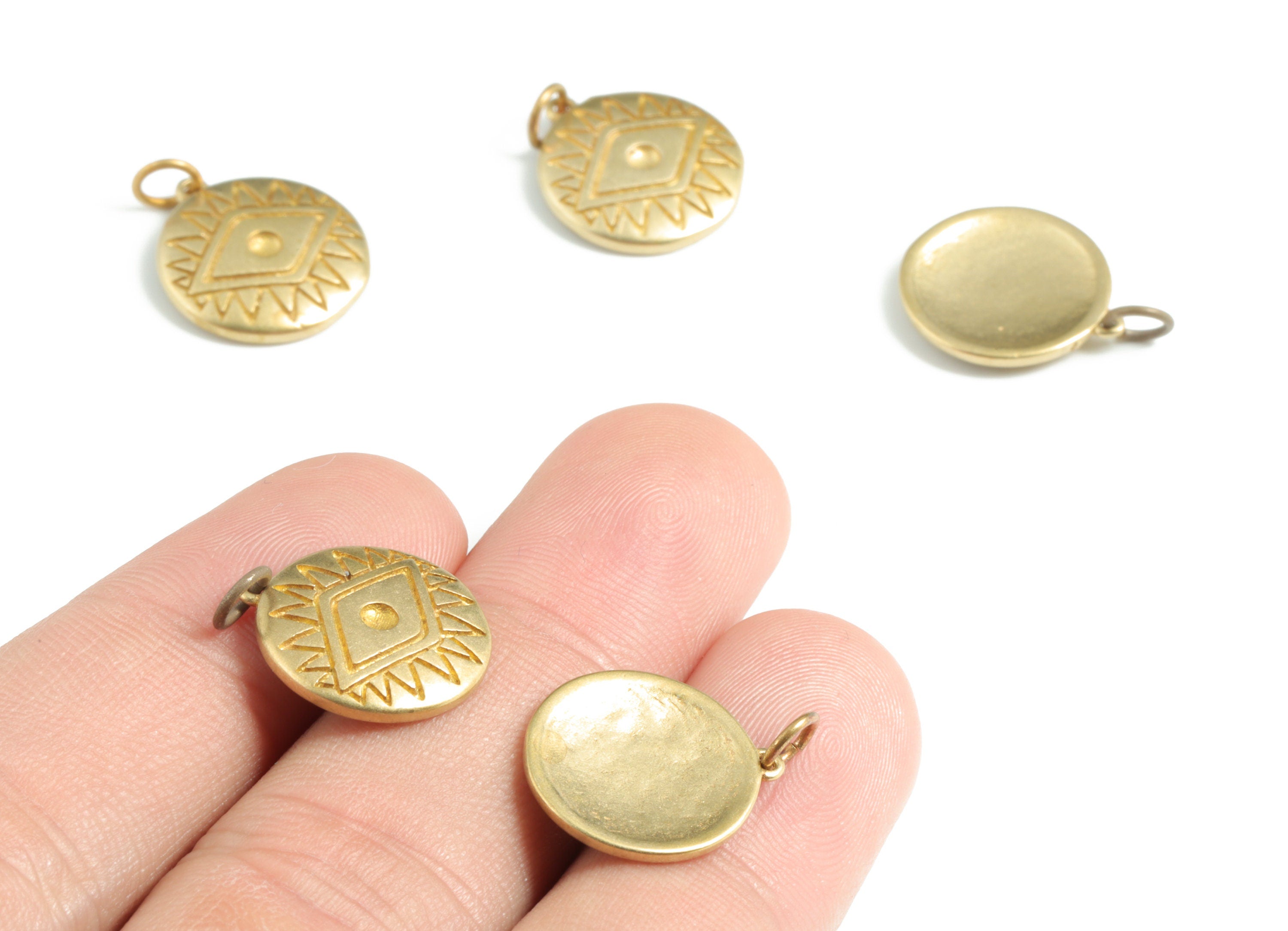 Brass Round Sun Earring Charm - Raw Brass Eye Sun Pendant - Earrings Finding - Jewelry Supplies - 19.93x15.06x2.09mm - PP3589 - DOMEDBAZAAR