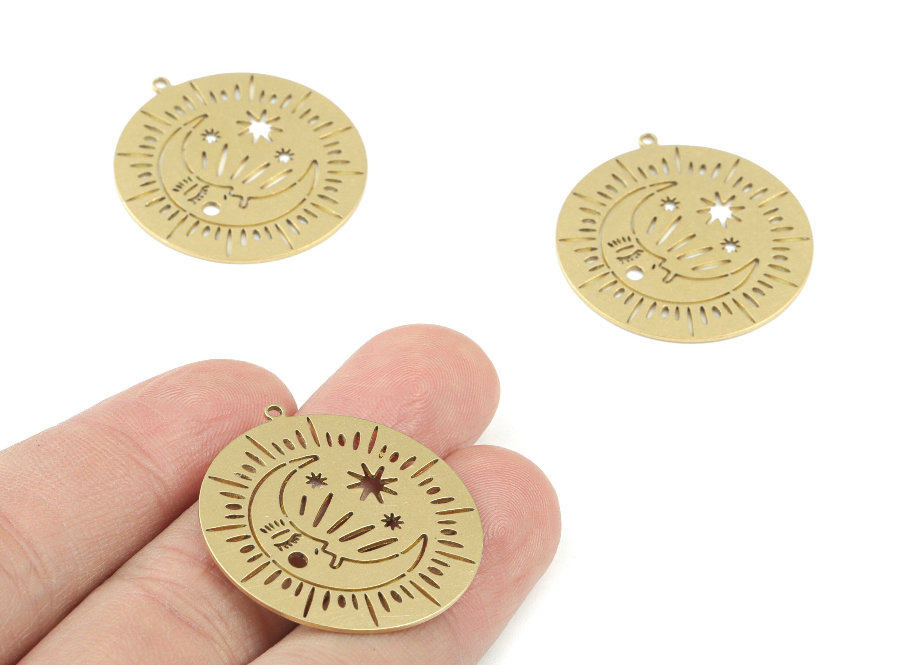 Moon Star Round Pendant - Raw Brass Crescent Face Star Earrring Charm - Sun Star Circle Charms - Jewelry Supplies - 32x30x0.8mm - PPM3684 - DOMEDBAZAAR