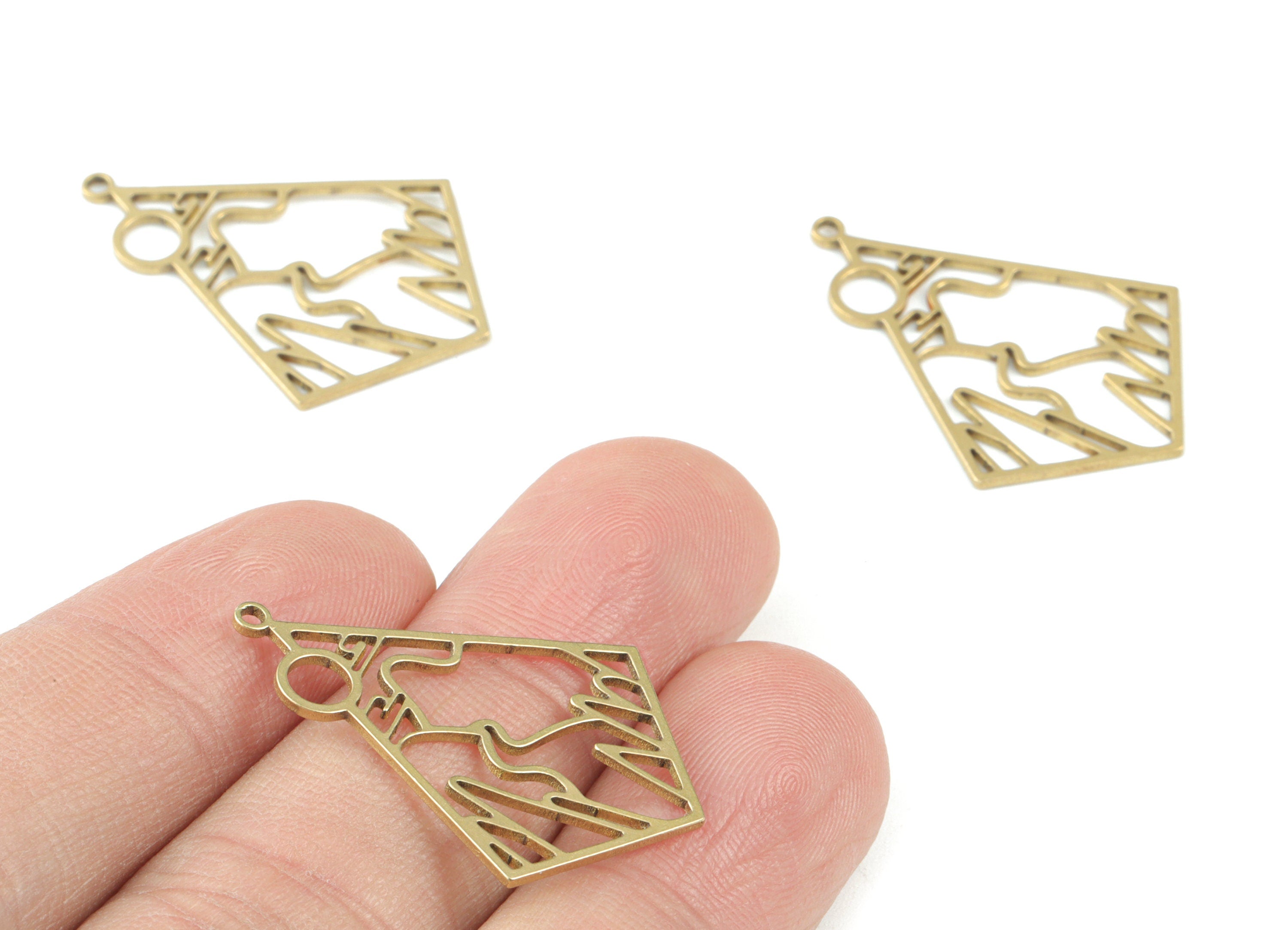Rhombus Runner Pendant - Raw Brass Rhombus Racer Deltoid Earring Charms - Jewelry Making Supplies - 31x22x08mm - PPM3621 - DOMEDBAZAAR