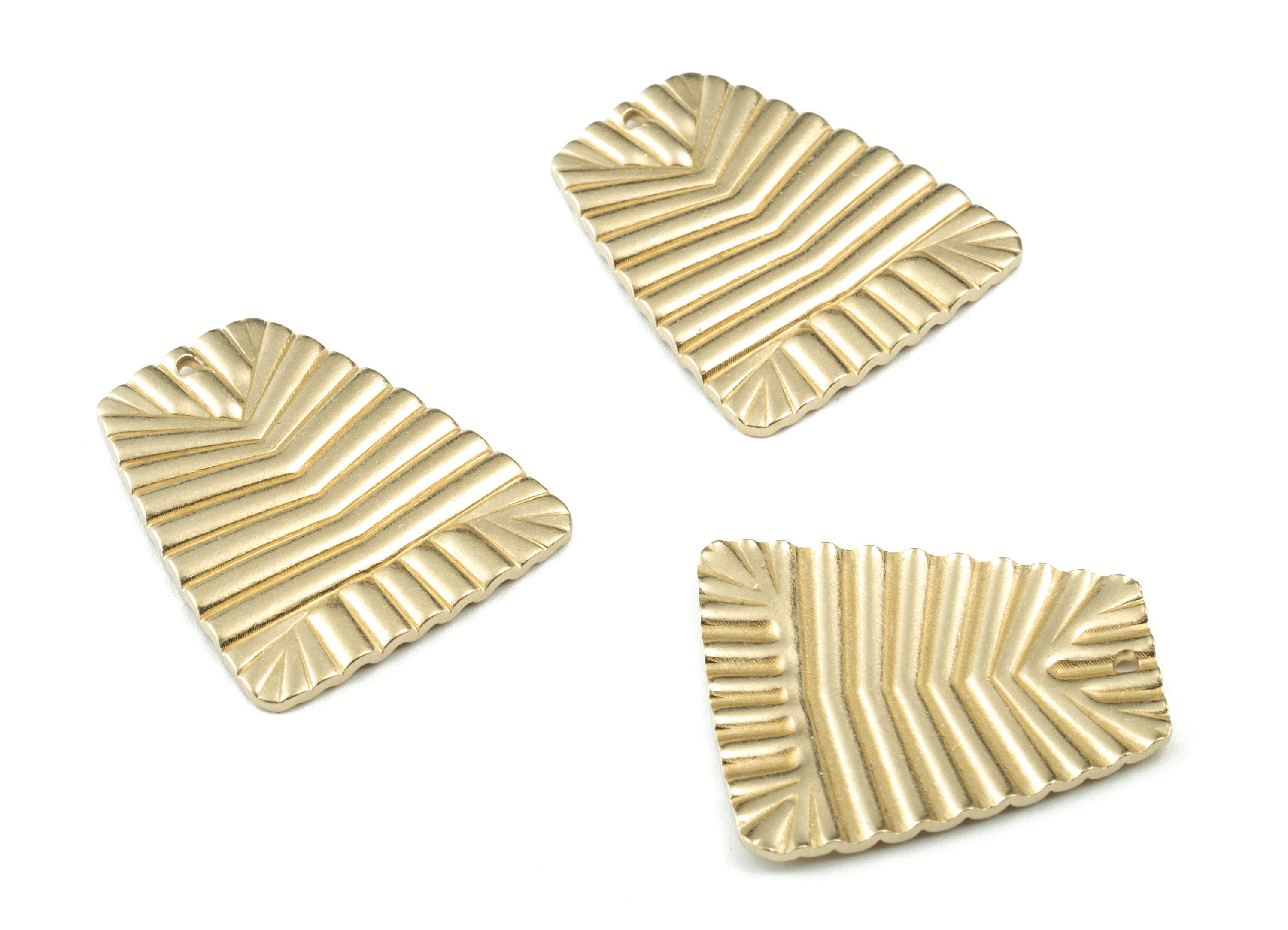 Brass Trapezoid Earring Charms - Raw Brass Patterned Trapezoid Pendant - Earring Findings - Jewellery Supplies - 25.37x22.47x1.78mm - PP3616 - DOMEDBAZAAR