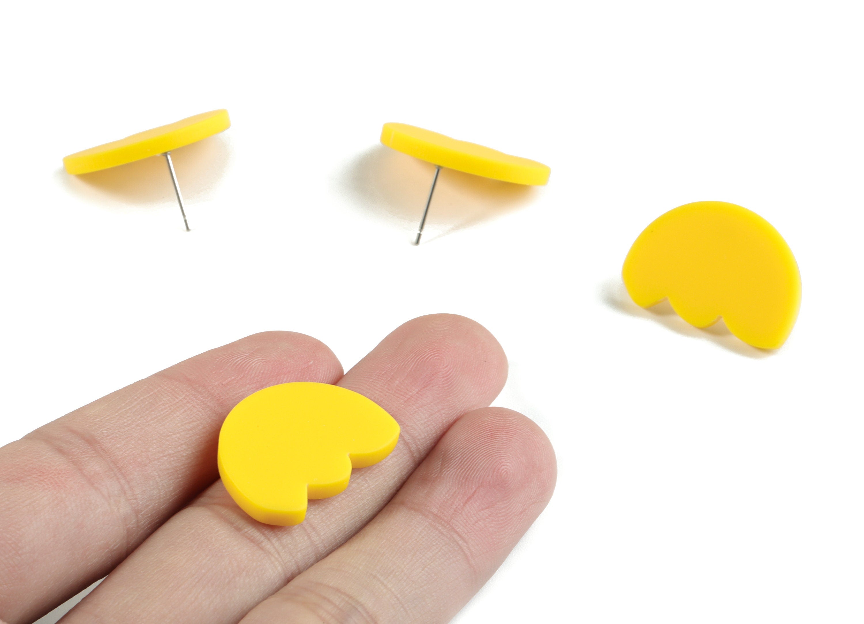 Acrylic Yellow Flower Earring Stud - Acrylic Flower Earring Post - Jewellery Supplies - Color Code:A474 - 24.62x17.4x2.89mm - AC2150-A474 - DOMEDBAZAAR