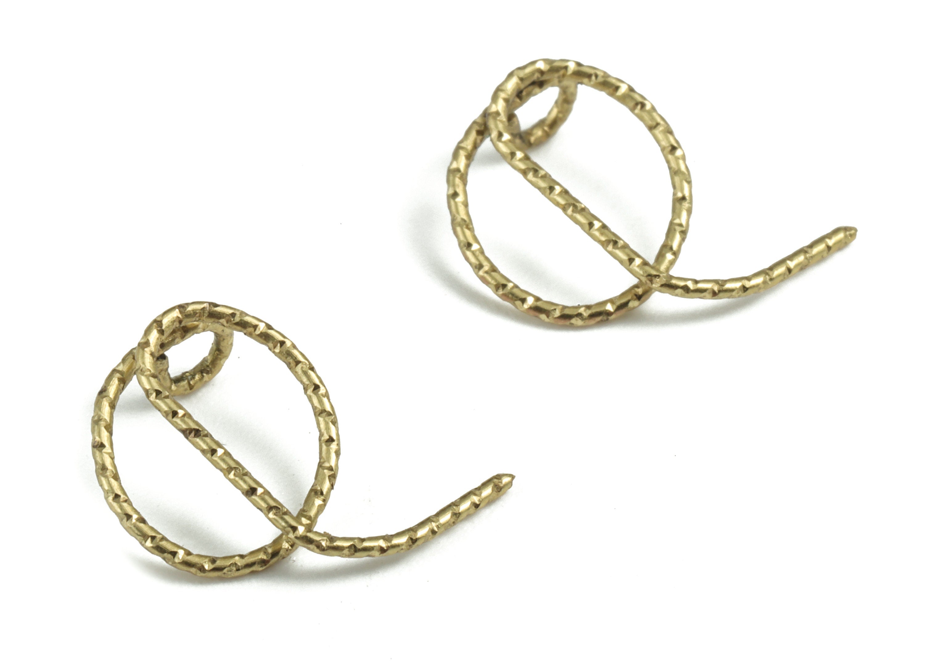 Brass Q Letter Pendant - Raw Brass Wave Letter Q Charms - Brass Wire - Jewelry Making Supplies - 11.59x8.7x0.61mm - PP3639Q - DOMEDBAZAAR