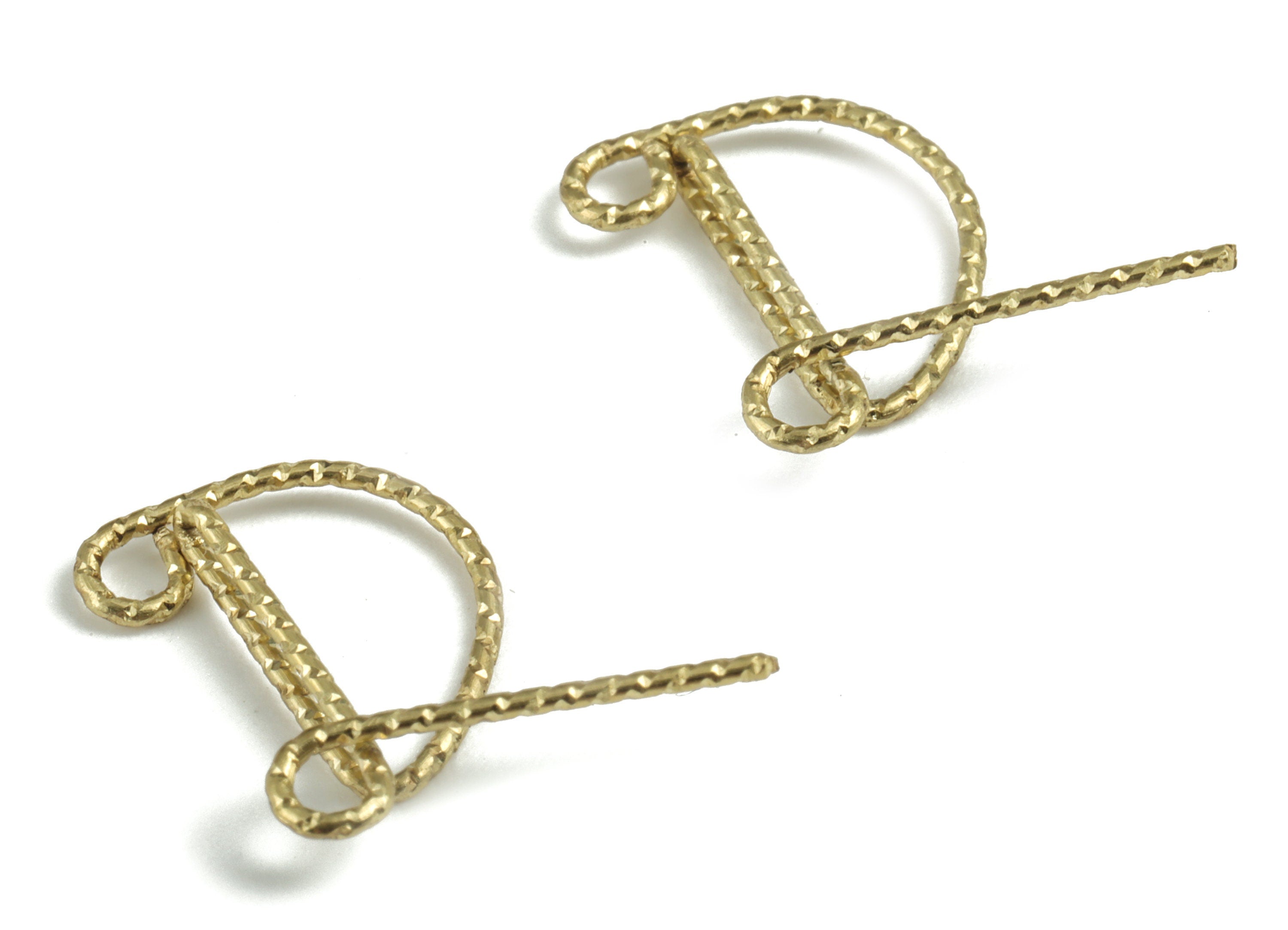 Brass D Letter Pendant - Raw Brass Wave Letter D Charms - Brass Wire - Jewelry Making Supplies - 13.29x9.63x0.67mm - PP3639D - DOMEDBAZAAR