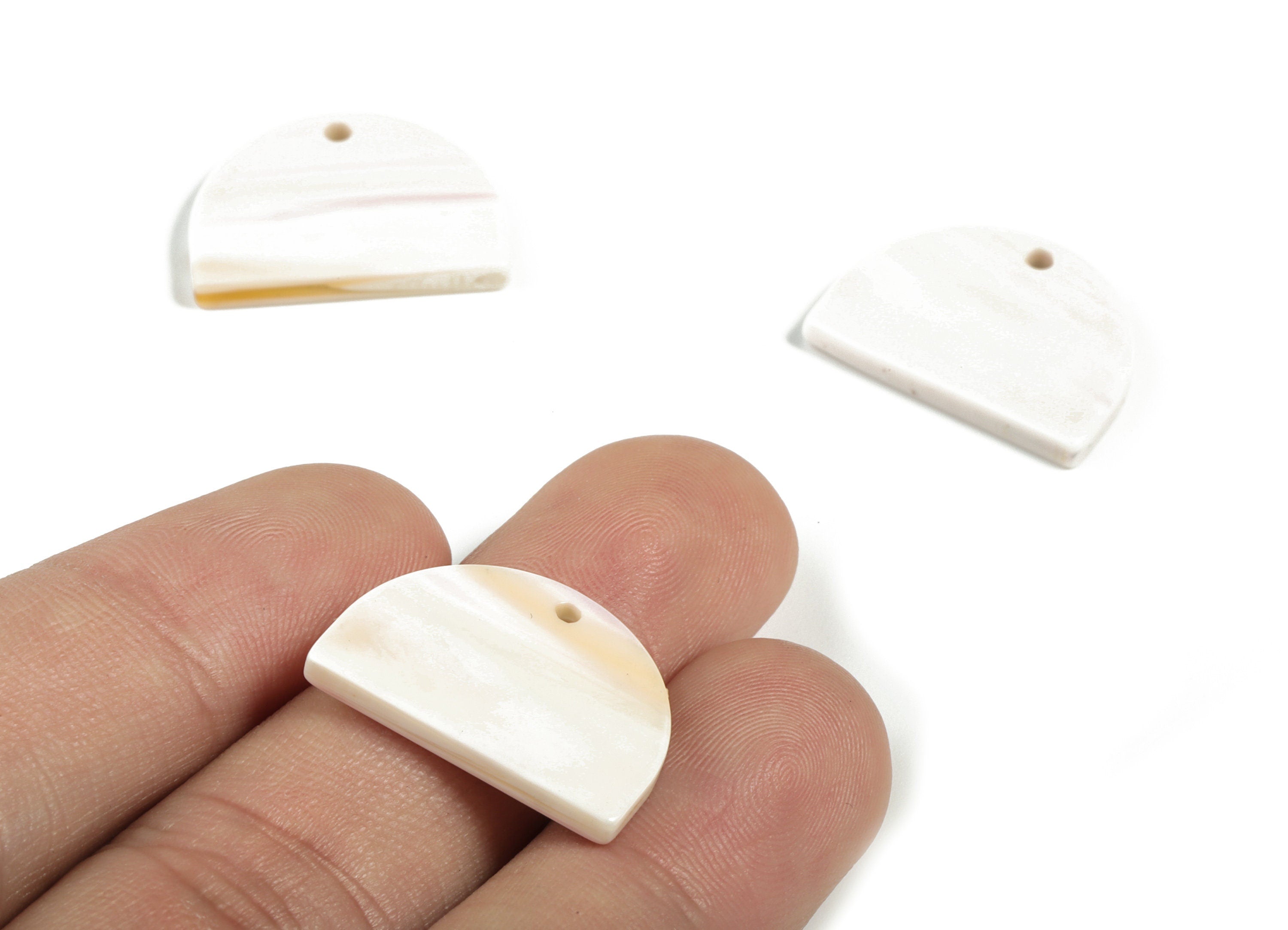 Acrylic D Earring Charms - Half Moon D Pendant - Earring Findings - Jewelry Supplies - Color Code:A550 - 16.14x21.98x2.61mm - AC2182-A550 - DOMEDBAZAAR