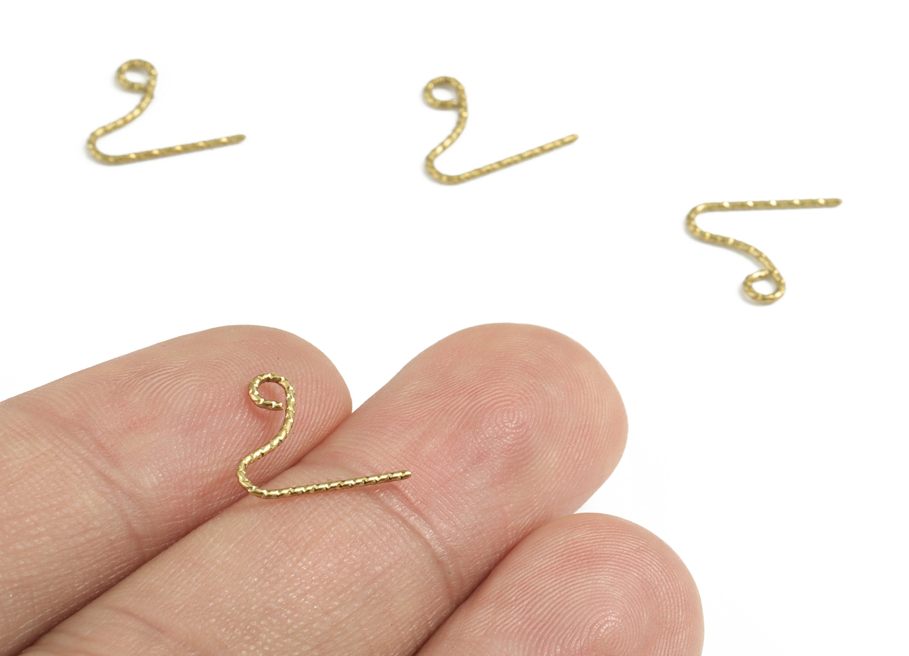 Brass V Letter Pendant - Raw Brass Wave Letter V Charms - Brass Wire - Jewelry Making Supplies - 12.58x1.09x0.63mm - PP3639V - DOMEDBAZAAR