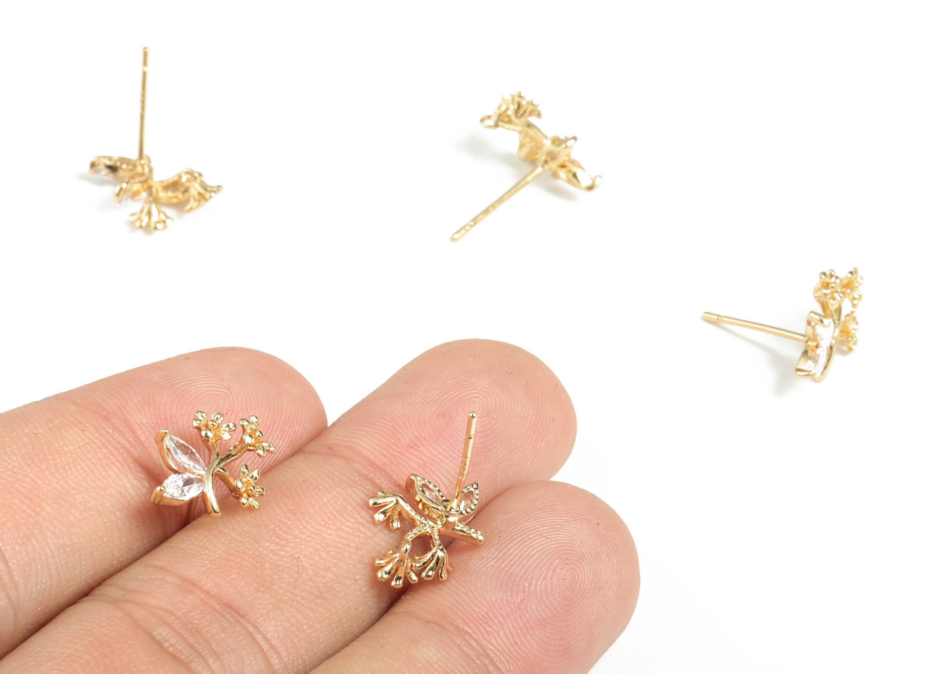 Vintage Bohemian Leaf Flower Gold Stud - Brass 316 Surgical Stainless Steel Stud - 18K Real Gold Plated Brass - 14.55x9.8x2.79mm - RGP2807 - DOMEDBAZAAR