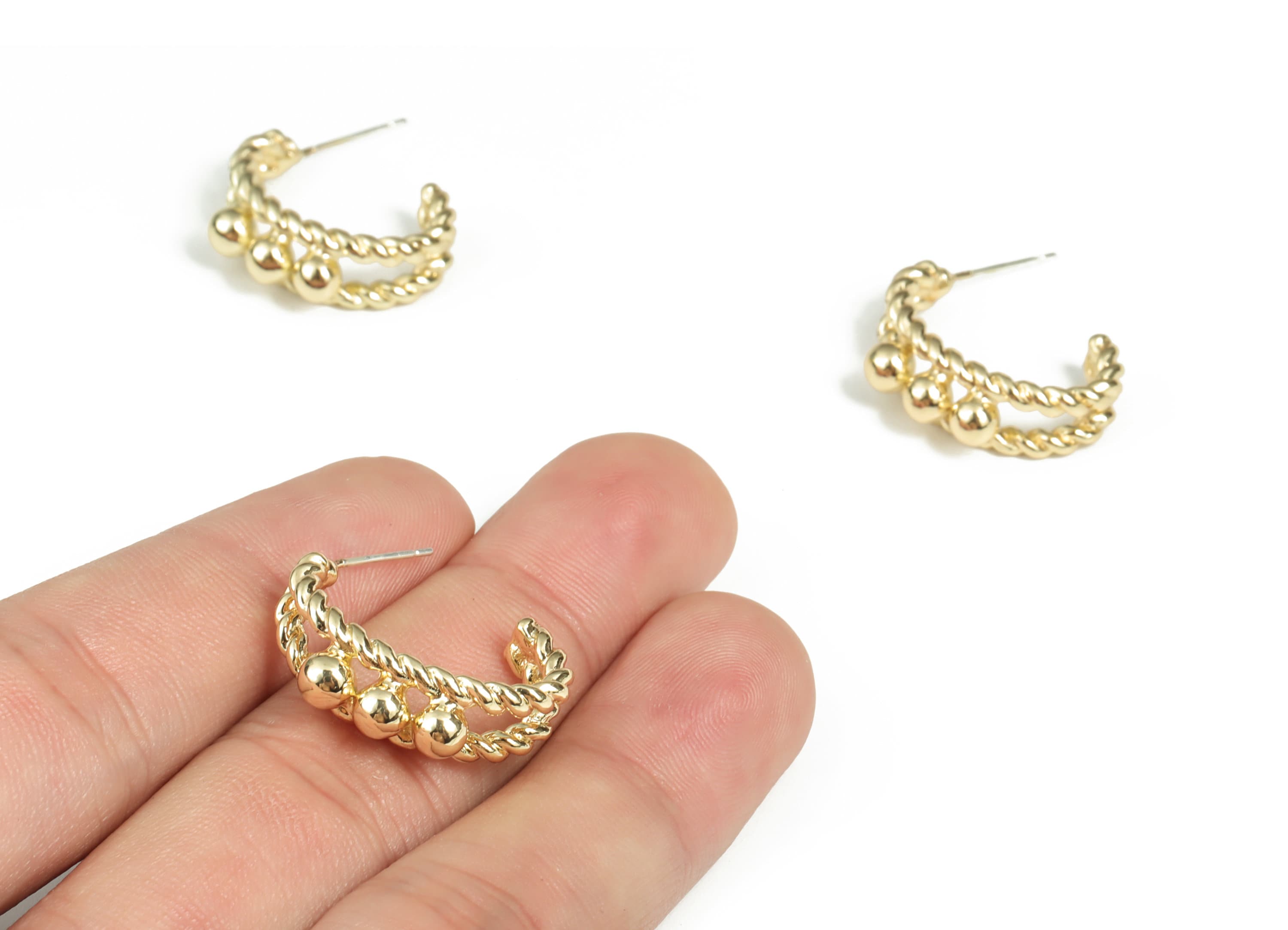 Alloy Wave C Earring Stud - Zinc Alloy Wave C Earring Post - Silver Stud - Gold Tone Plated - Jewelry Supplies - 22.86x16.65x5.1mm - ZZ1790 - DOMEDBAZAAR