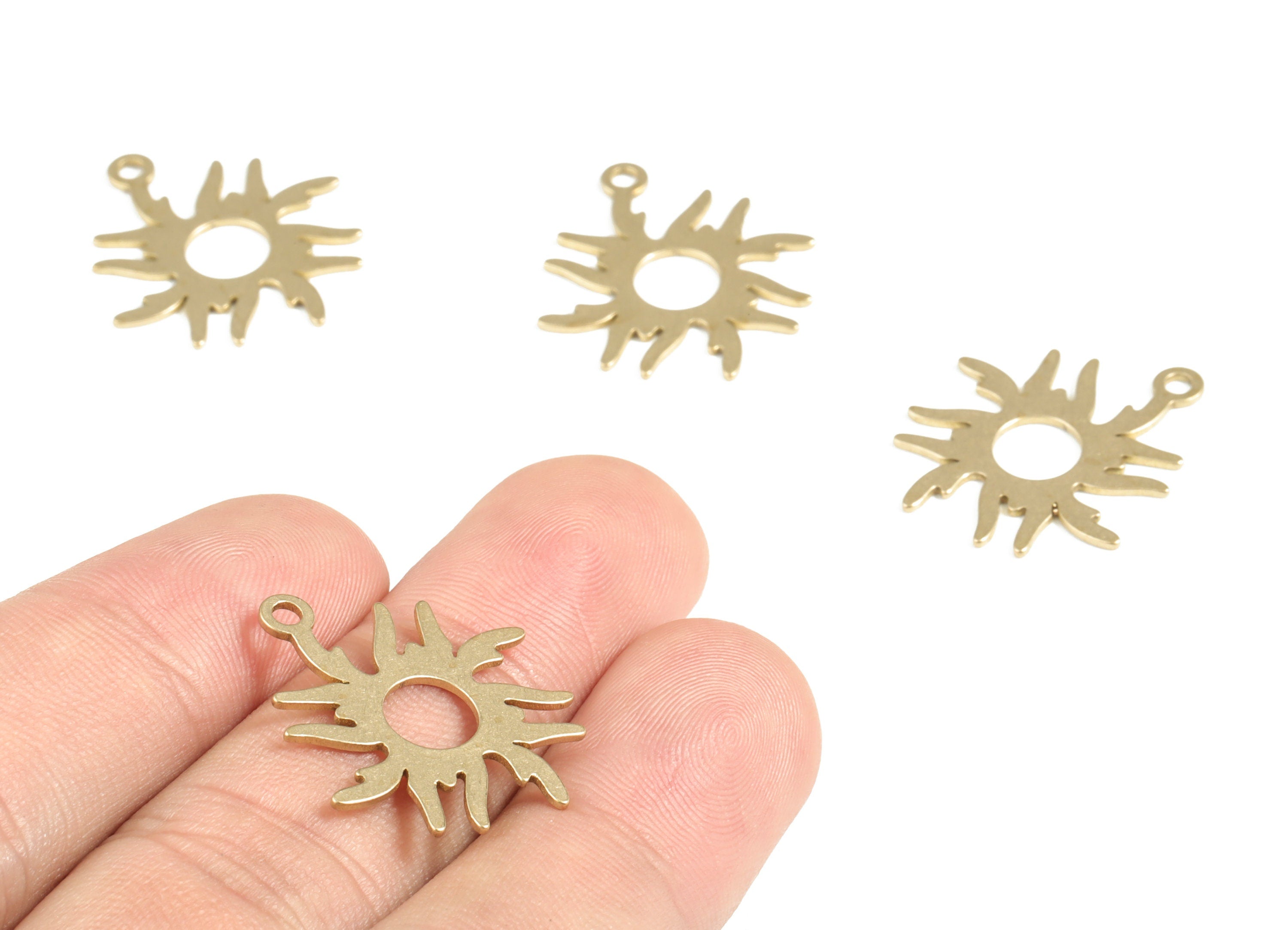 Brass Sun Earring Charms - Raw Brass Sun Pendant - Earring Findings - Jewelry Making Supplies - 25.04x20.36x0.79mm - PP3991 - DOMEDBAZAAR