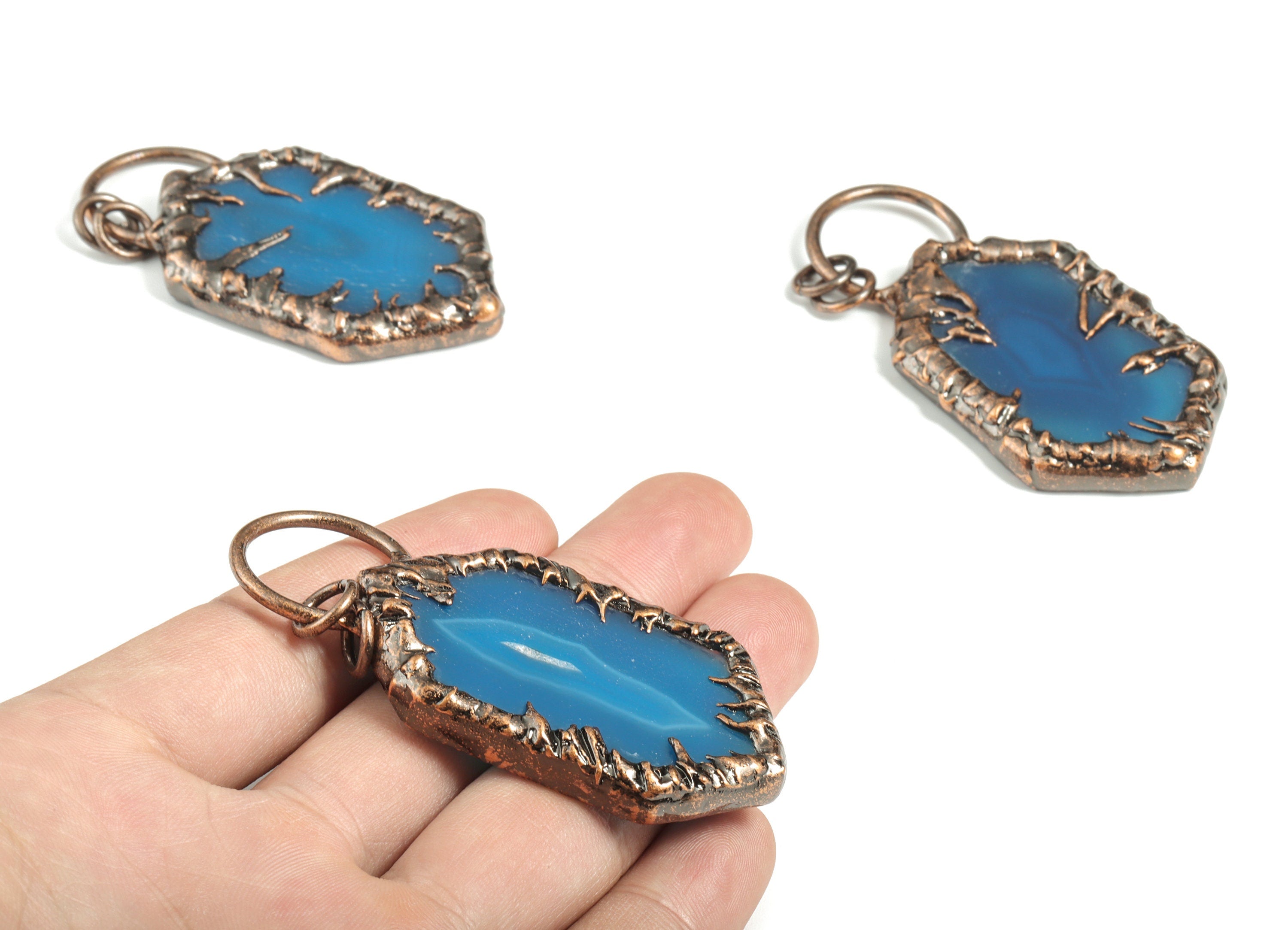 Hexagon Blue Agate Crystals - Raw Blue Agate - Blue Agate Gemstone Jewelry – Jewelry Making - Average Size - 71.68 × 34.75 × 7.0mm - NS1372 - DOMEDBAZAAR