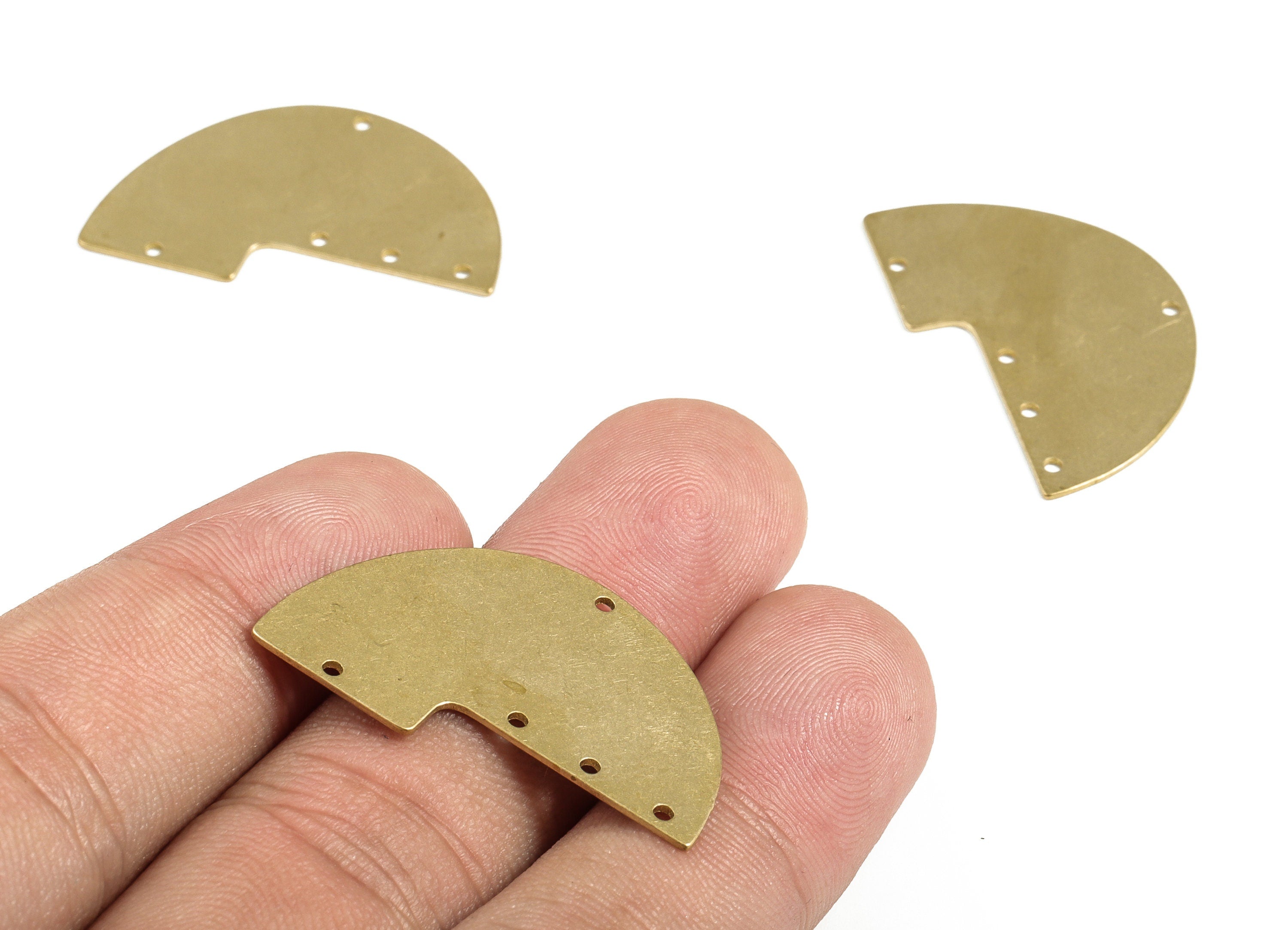 Personalized stamping blank - Brass Half Moon Earring Connector - Raw Brass Semi Circle Pendant - 32.13x20.48x0.57mm - PP4048 - DOMEDBAZAAR