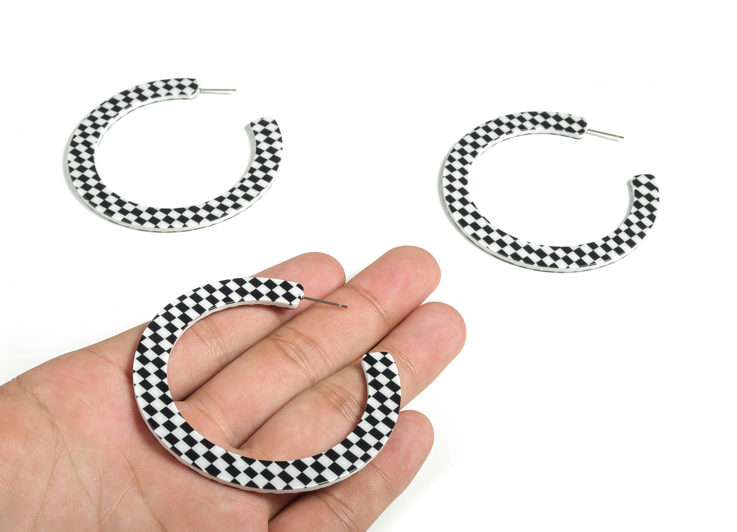Open Hoops Earrings Stud - Hoop Earrings - Black and White Checkered Round Stud Earring - Acrylic Earning - 63.65x61.65x2.49mm - AC1572-A657 - DOMEDBAZAAR